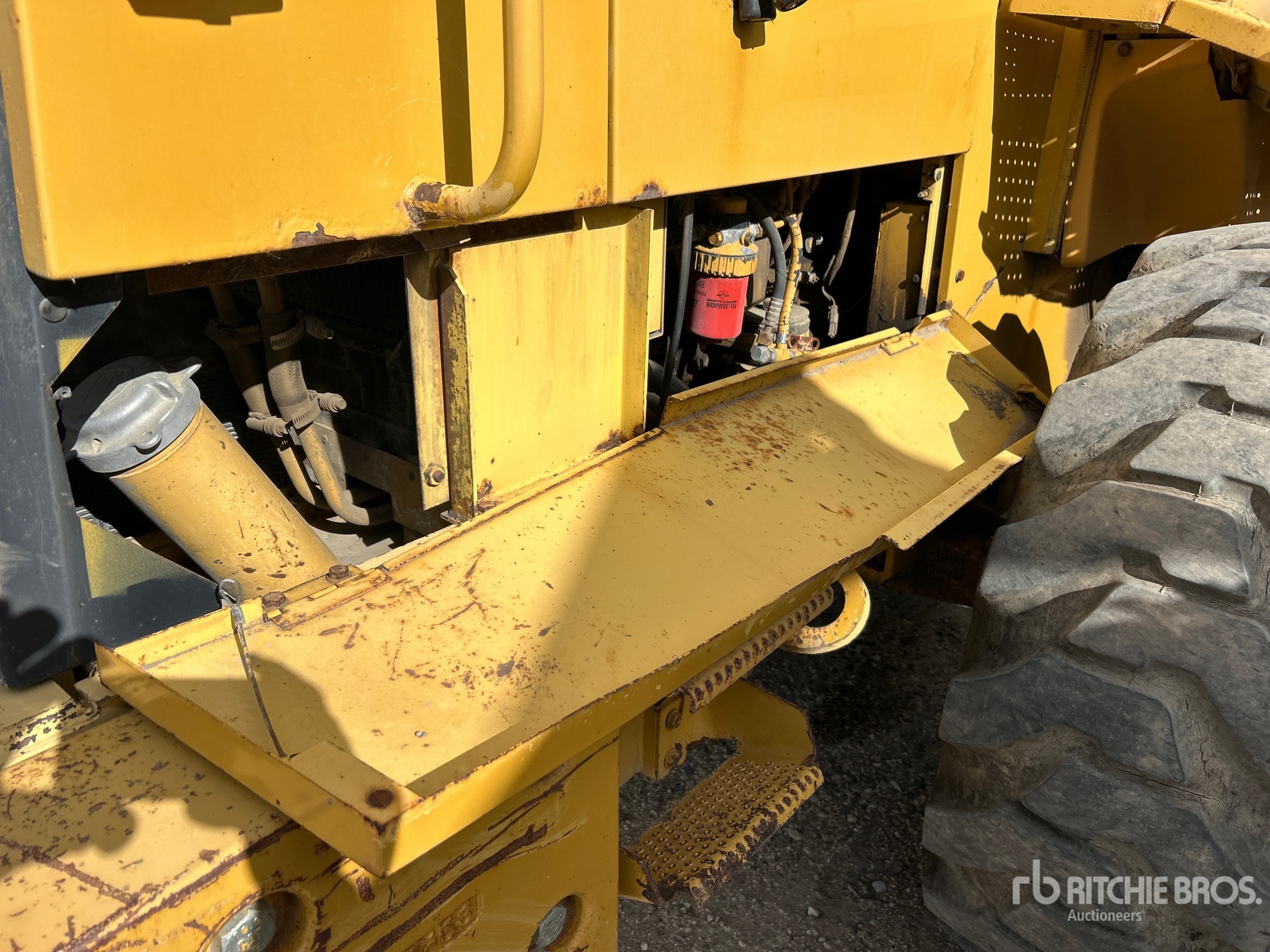 1996 Caterpillar IT24F
