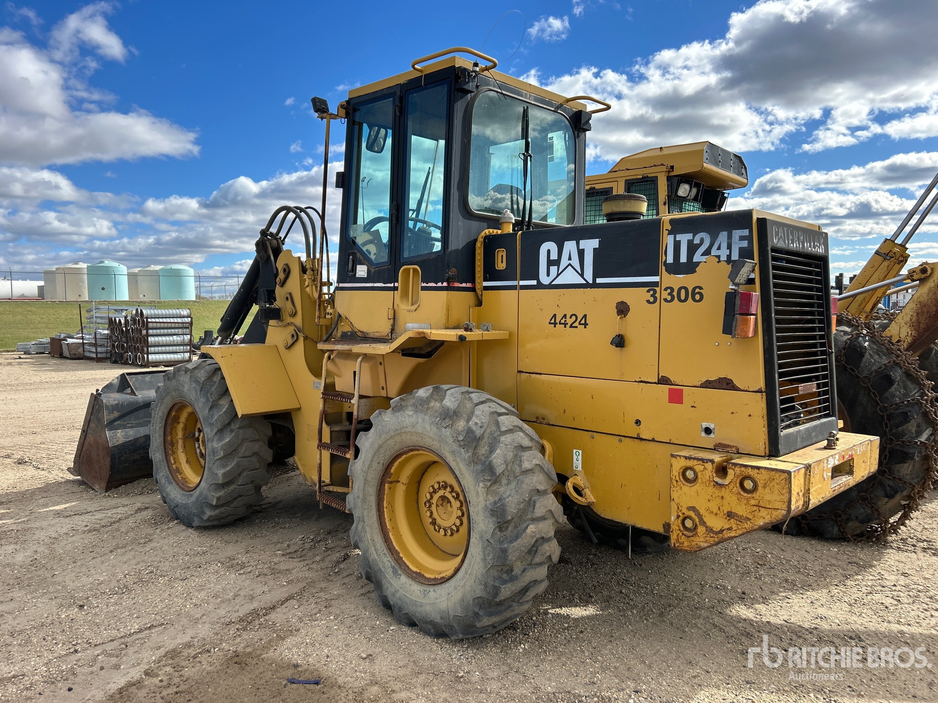 1996 Caterpillar IT24F