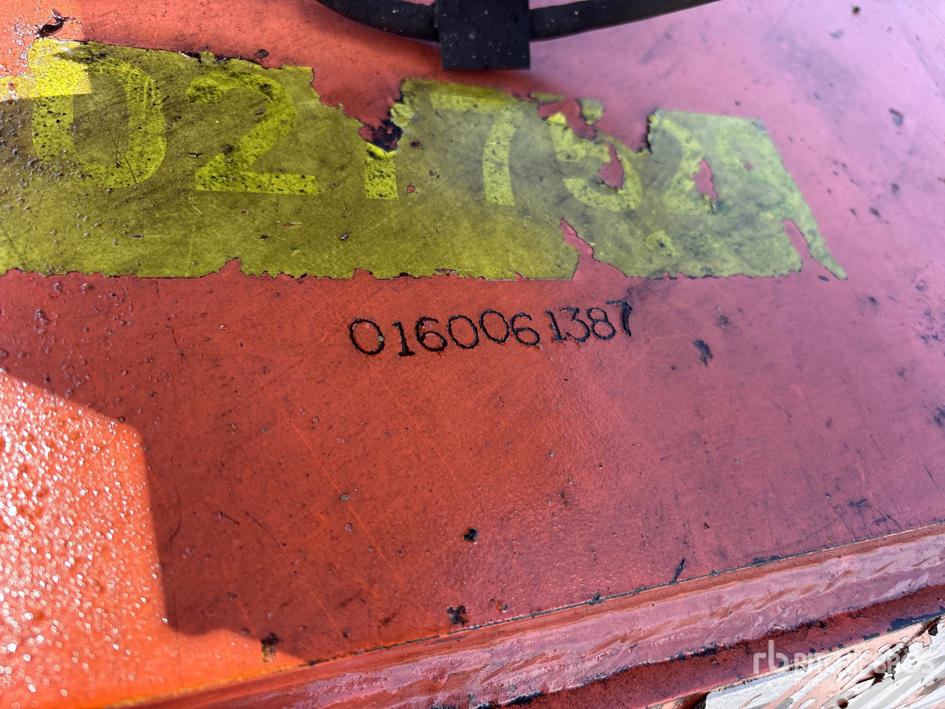 2014 JLG 8042
