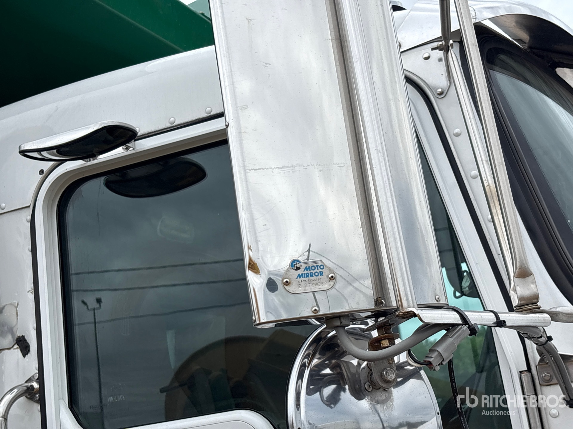 2019 Kenworth T440