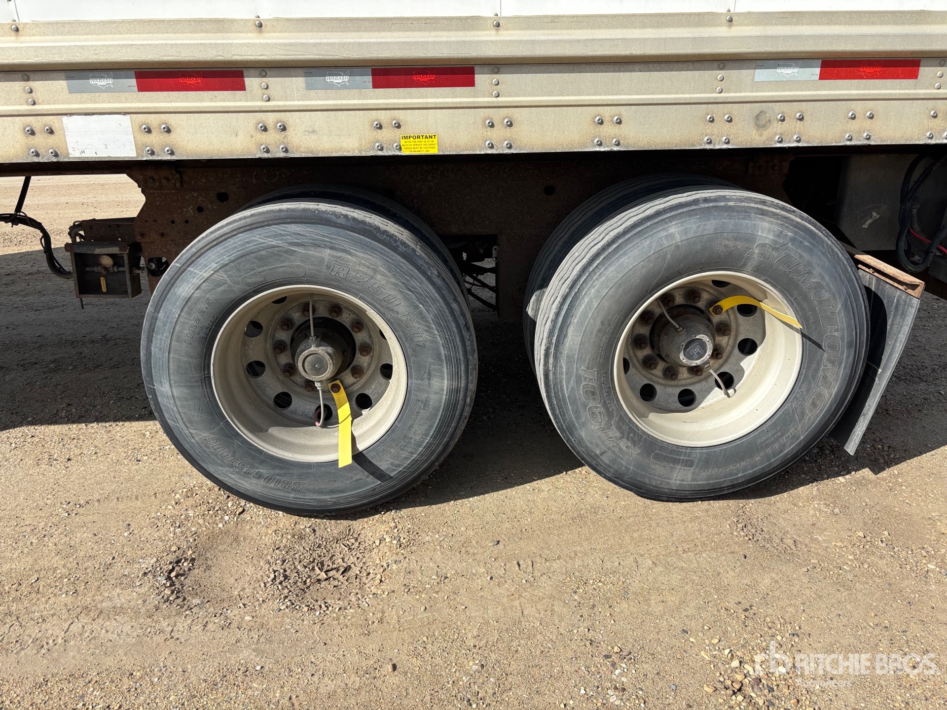 2016 Wabash 30 ft x 102 in T/A