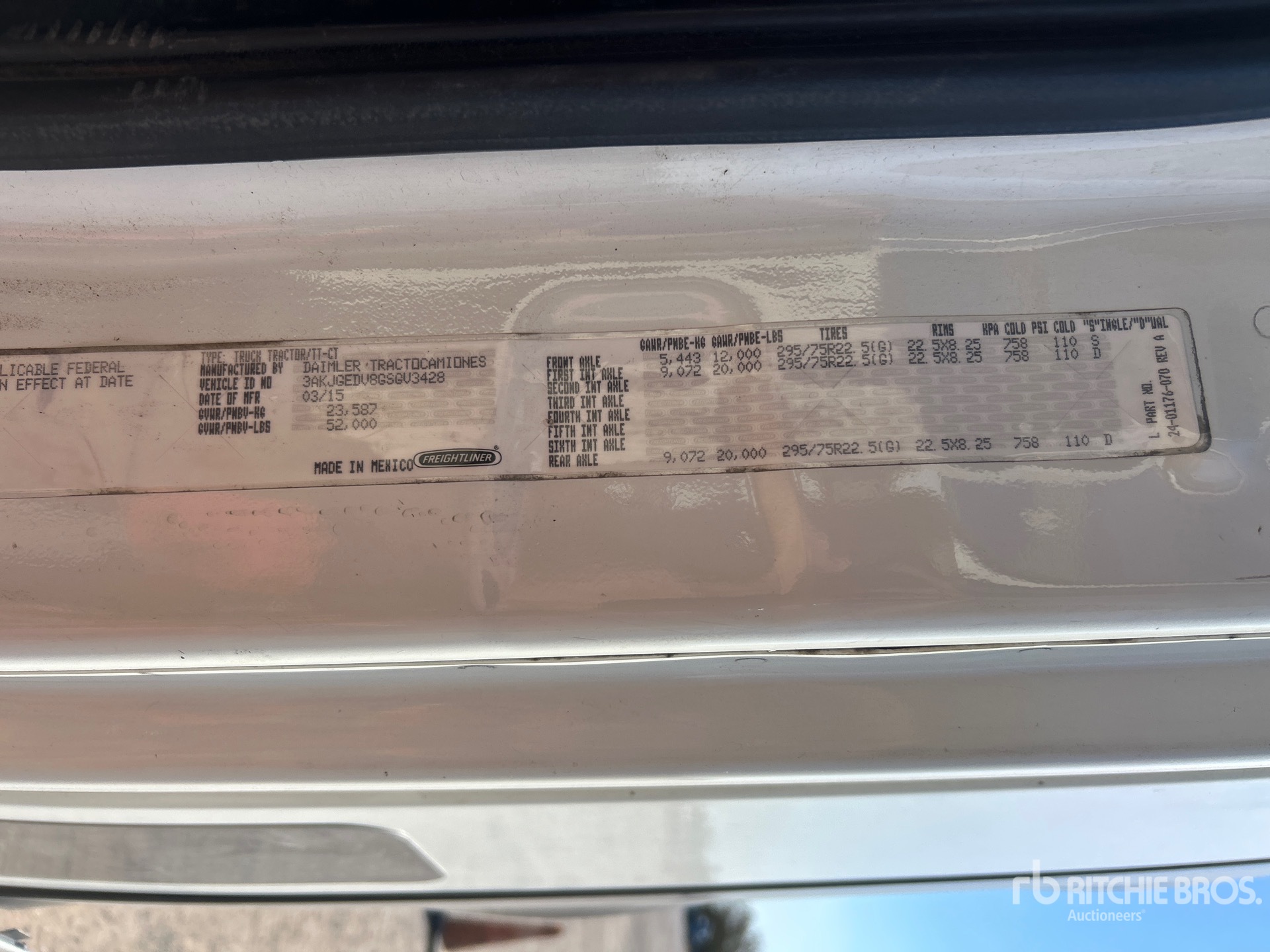 2016 Freightliner CASCADIA 125