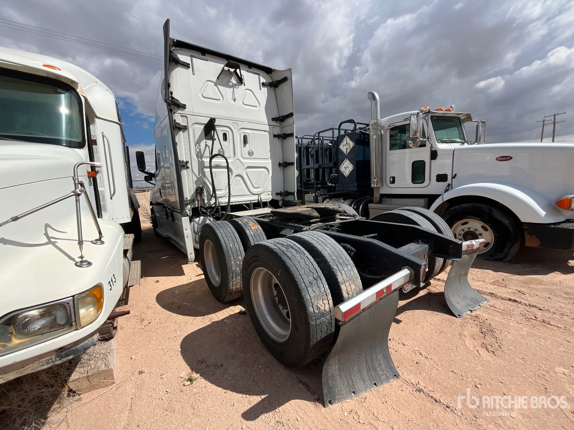2018 Freightliner CASCADIA 126