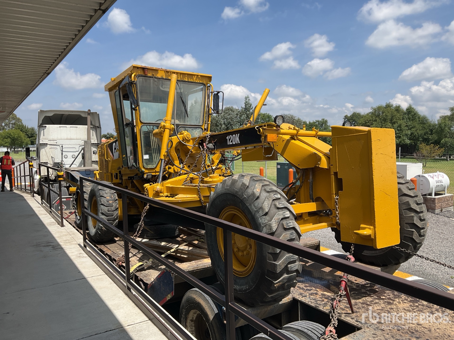 Photo of 2011 Caterpillar 120K