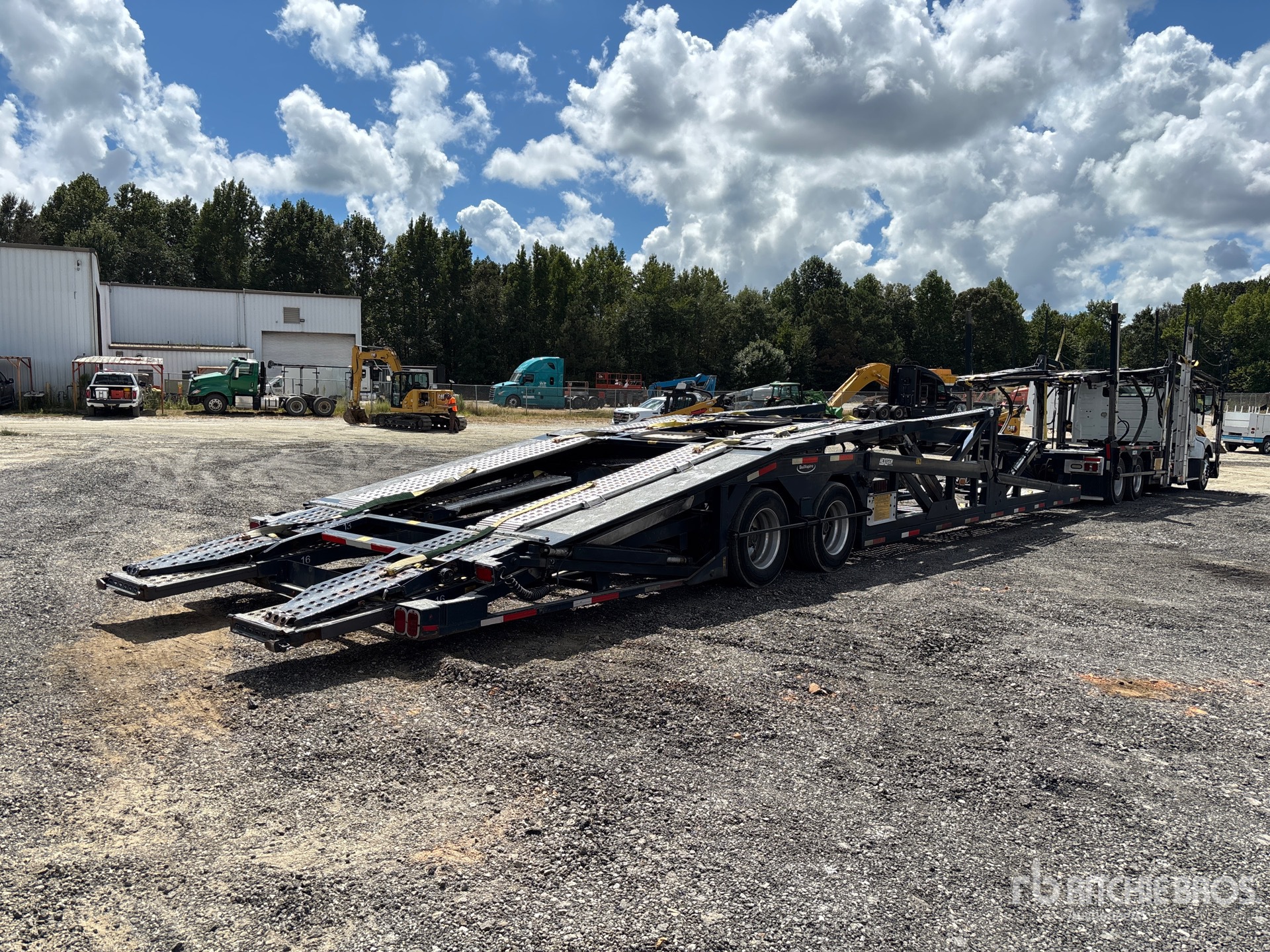 Volvo CAR CARRIER TRU