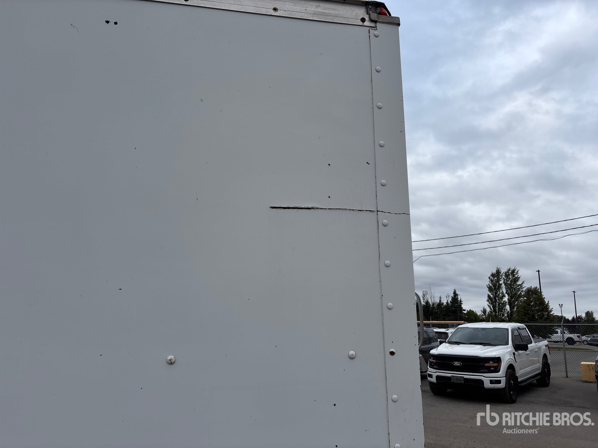 2006 Ford E-350