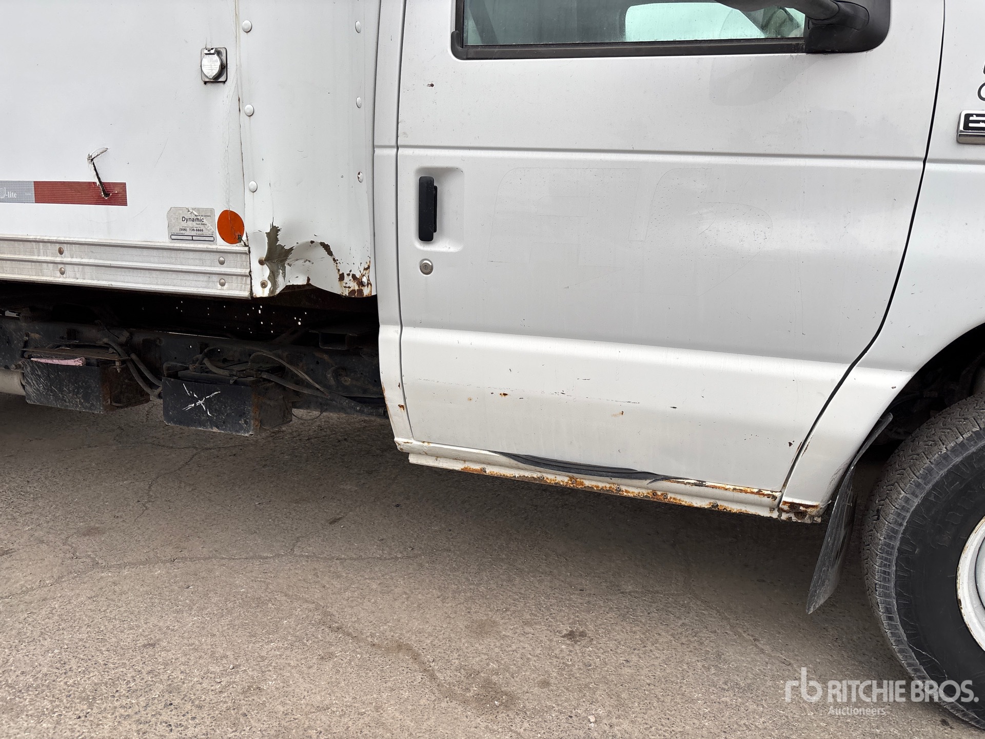 2006 Ford E-350