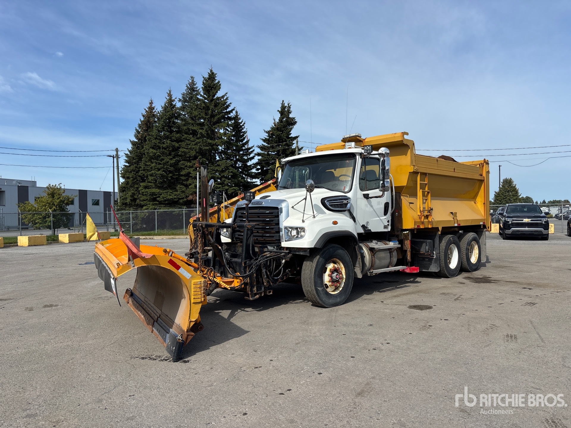 2014 Freightliner 114SD