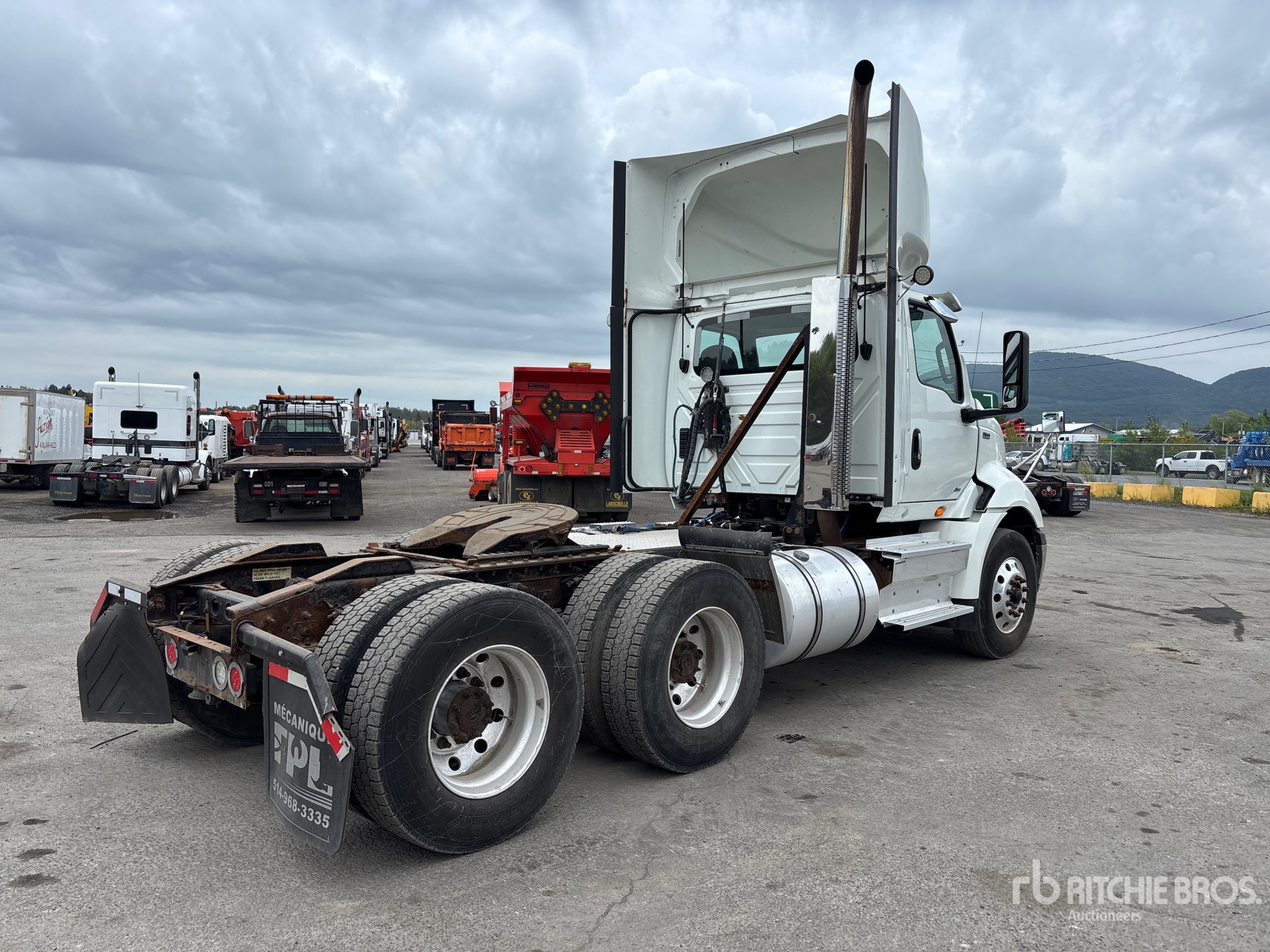 2020 International RH613