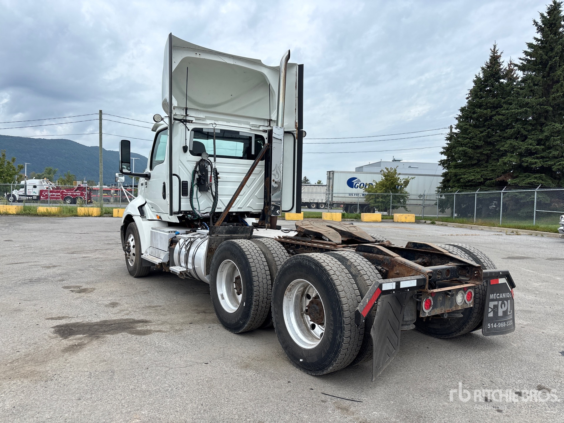 2020 International RH613