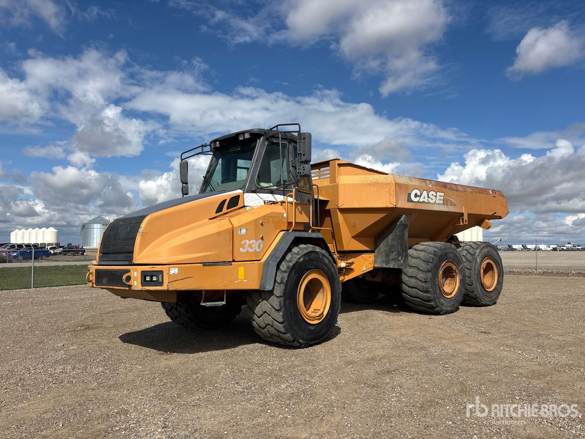 2006 Case 330