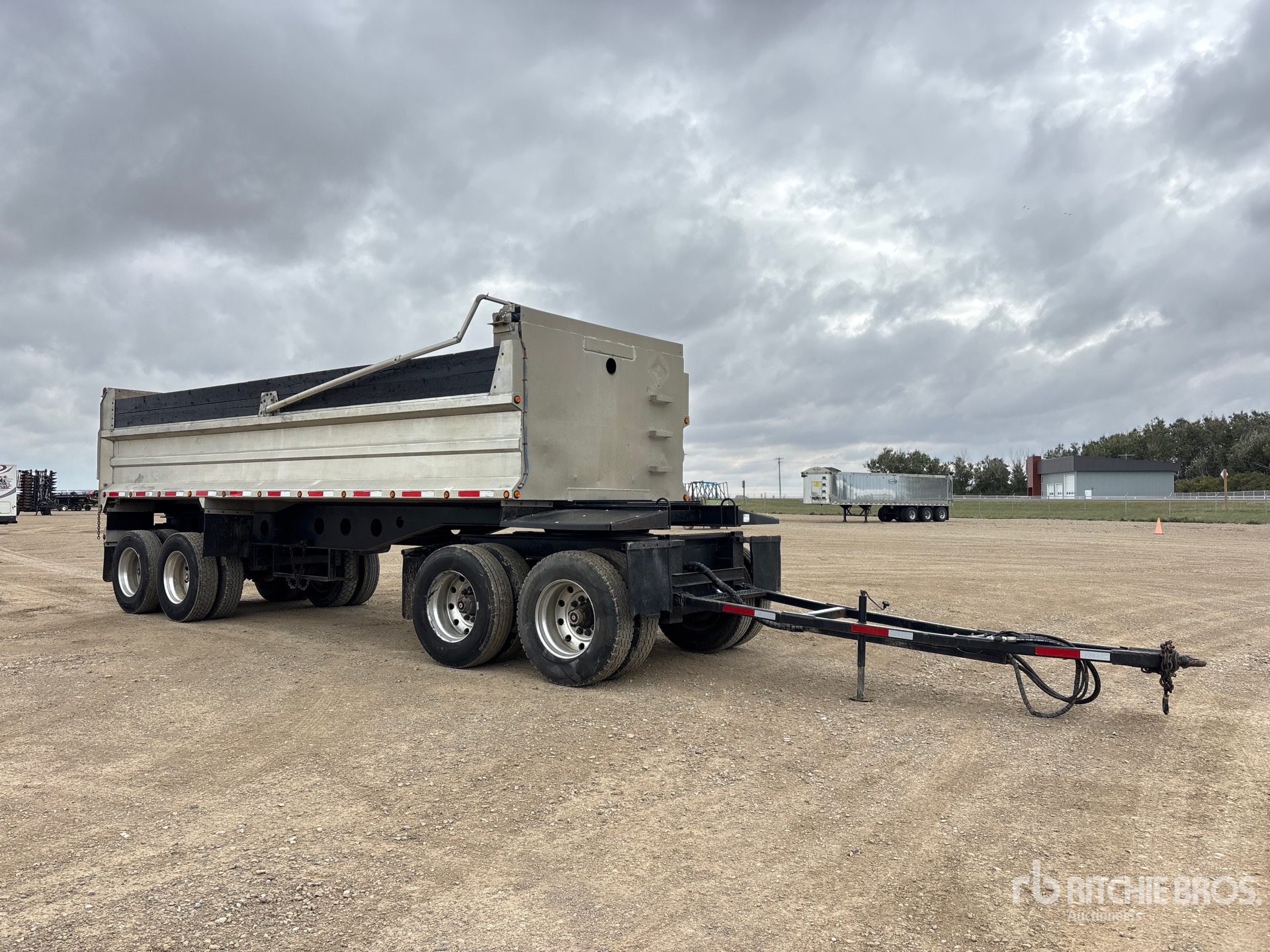 2005 Trojan 26 FT QUAD/A