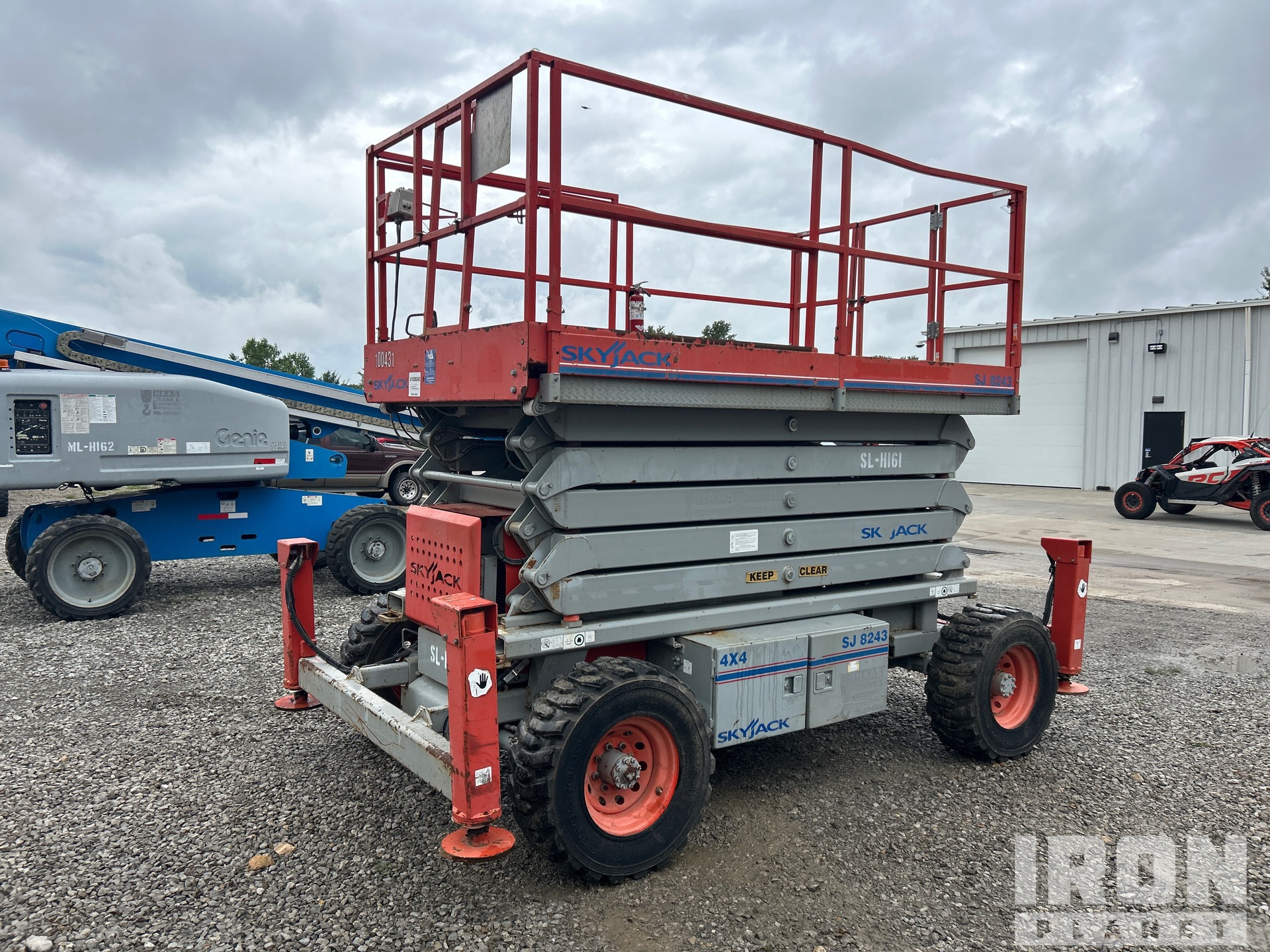 2011 Skyjack SJ8243