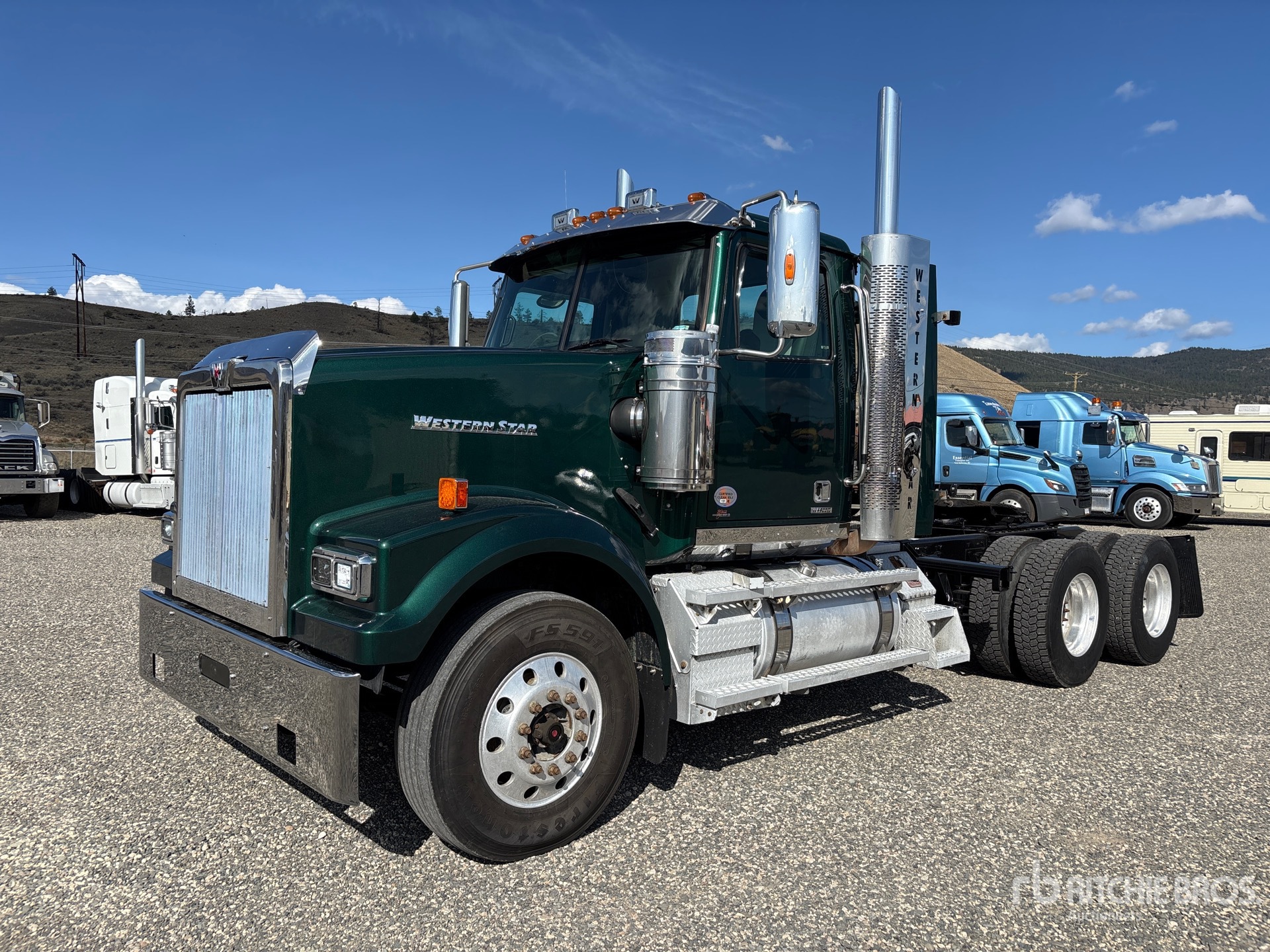 Photo of 2022 Western Star 4900FA