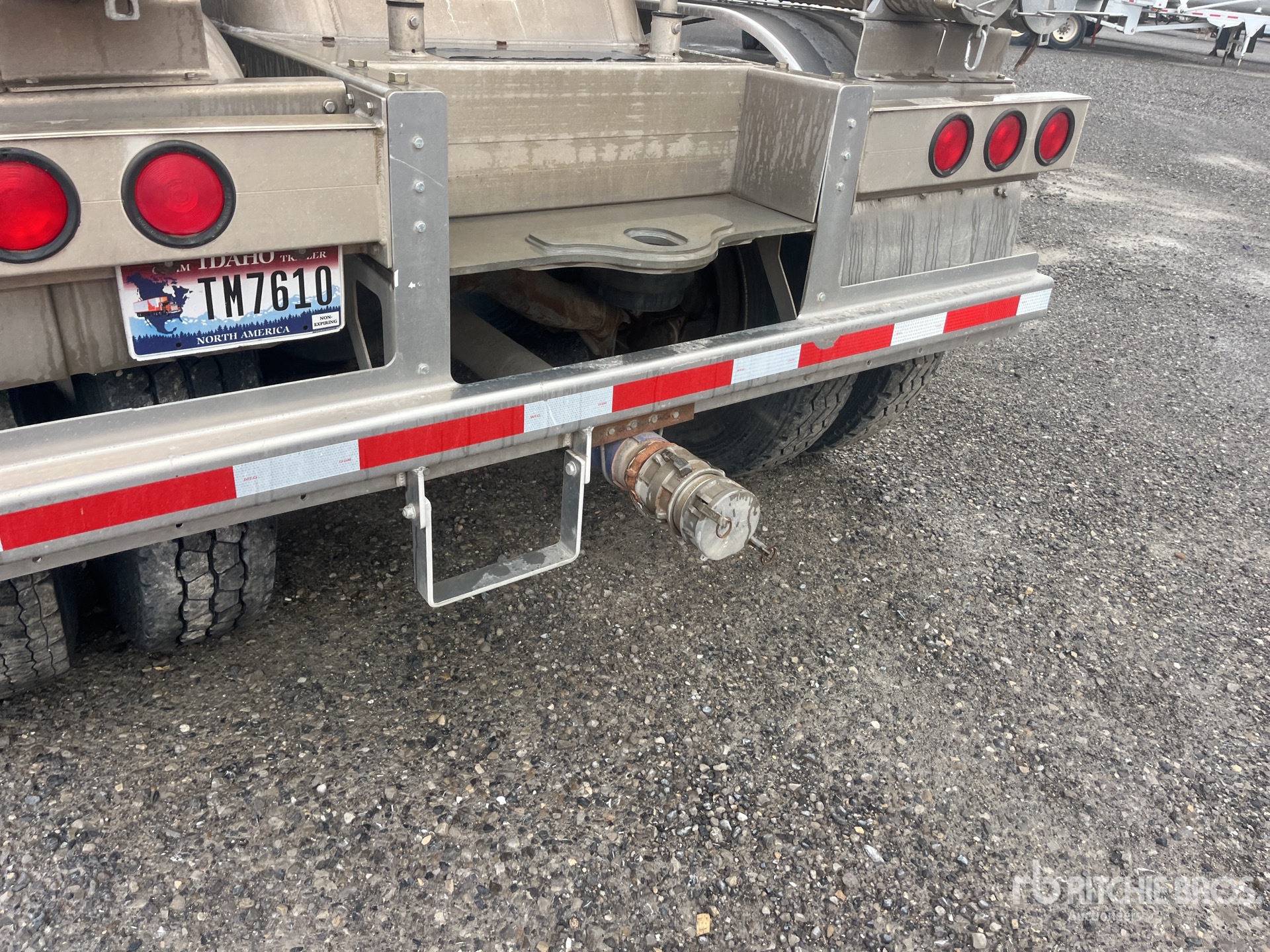 2019 Mac 1050 cft T/A