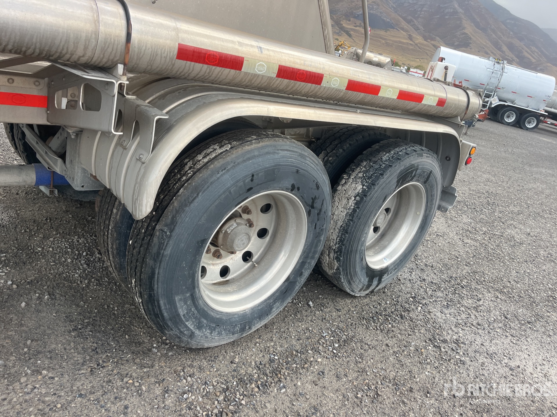 2019 Mac 1050 cft T/A