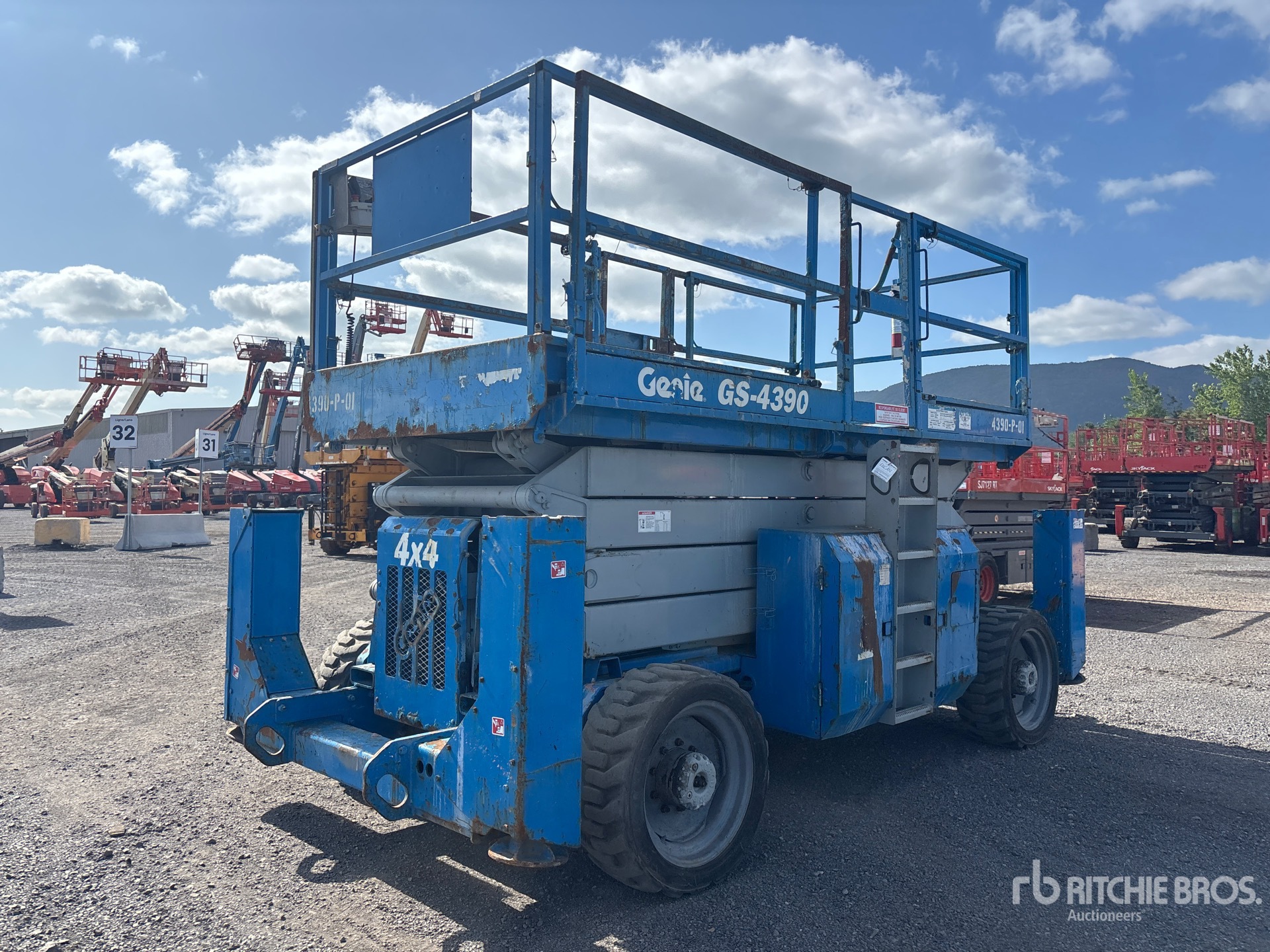 2003 Genie GS4390