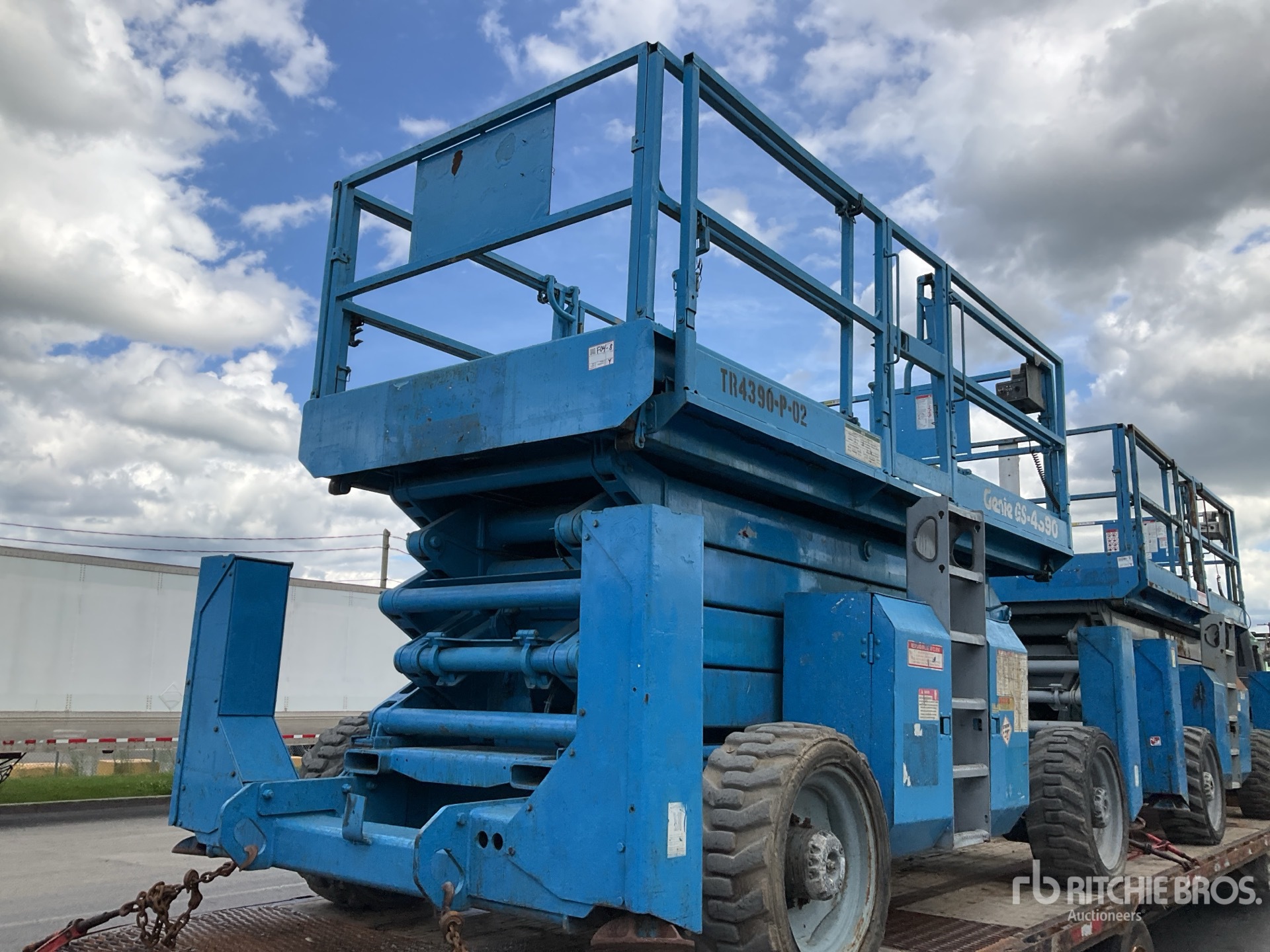 2003 Genie GS4390