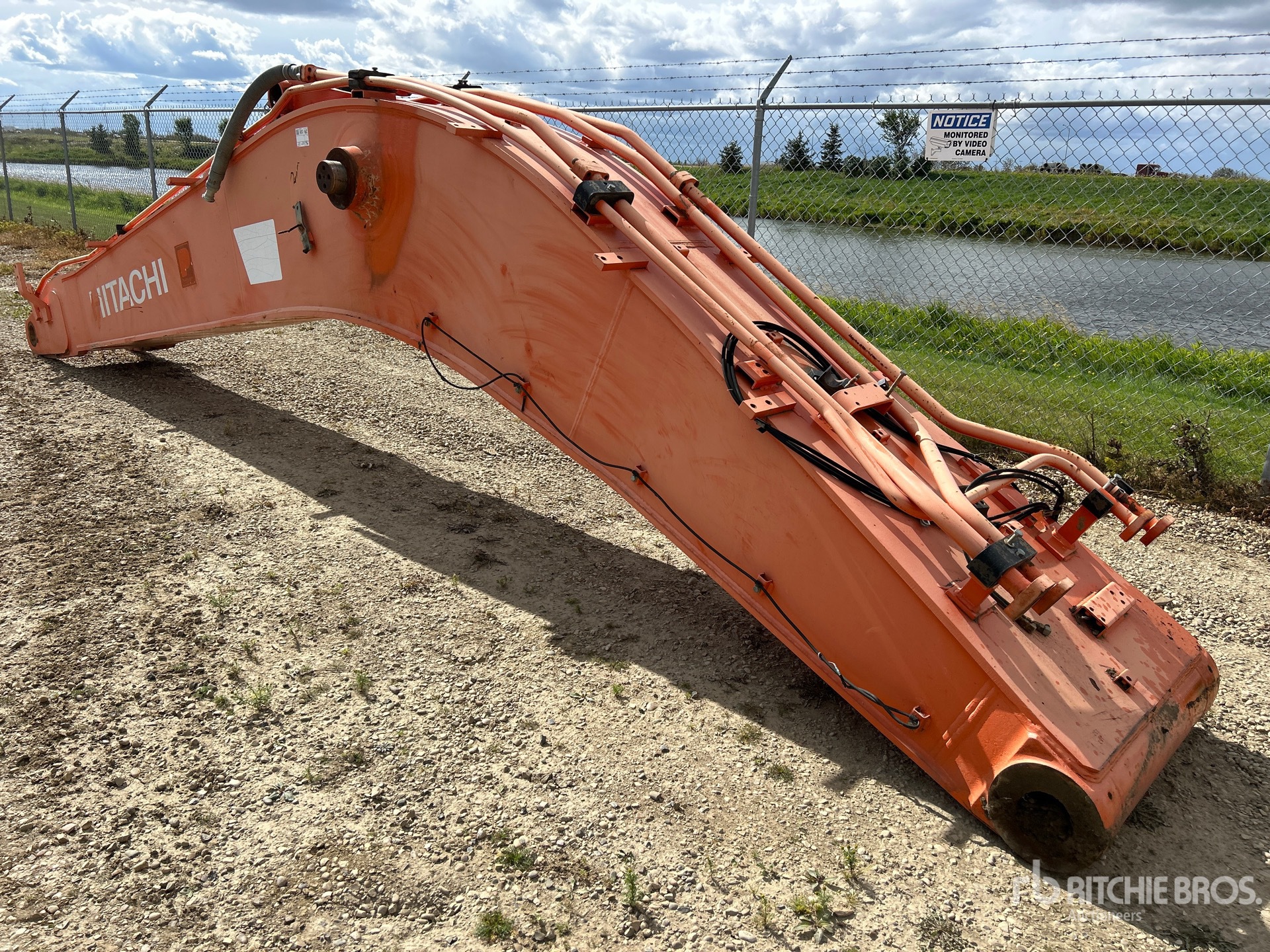 Photo of Hitachi 252 in Excavator Boom Arm