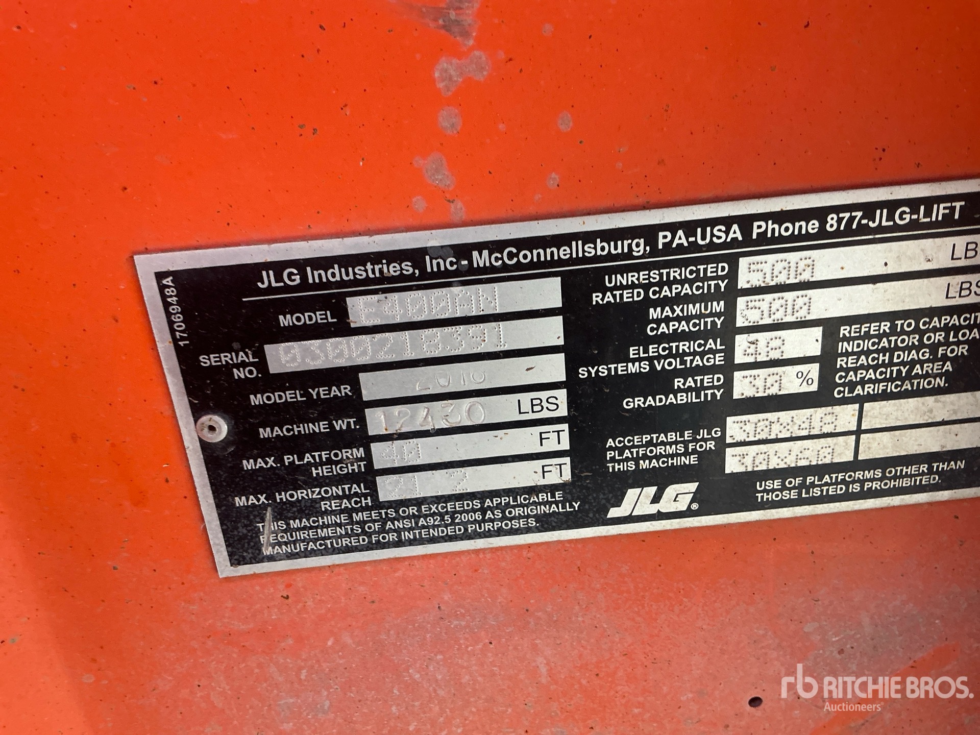 2016 JLG E400AN