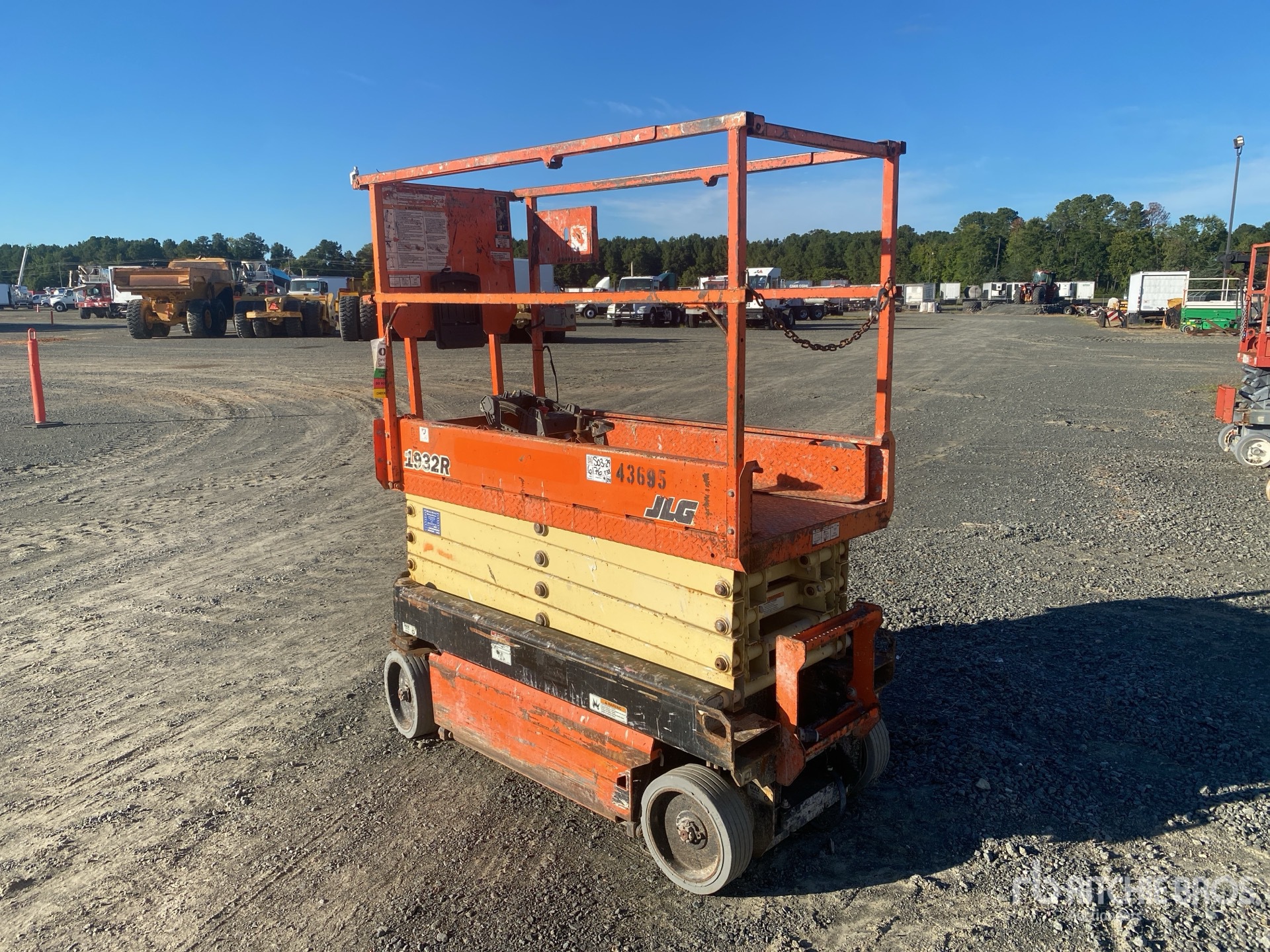 2017 JLG 1932R