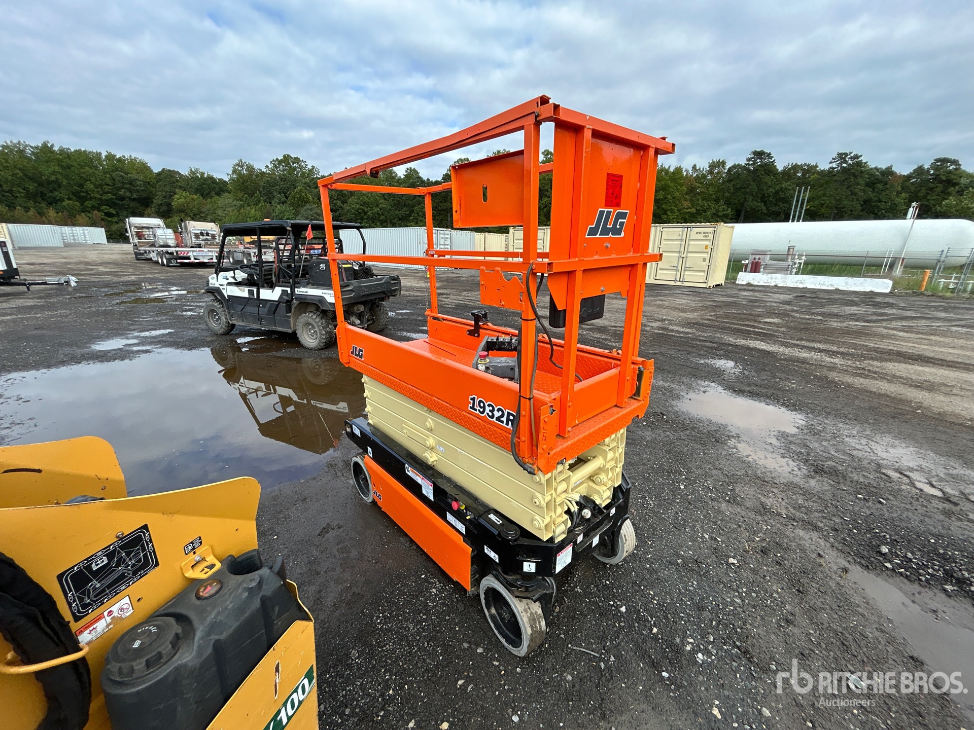 2017 JLG 1932R