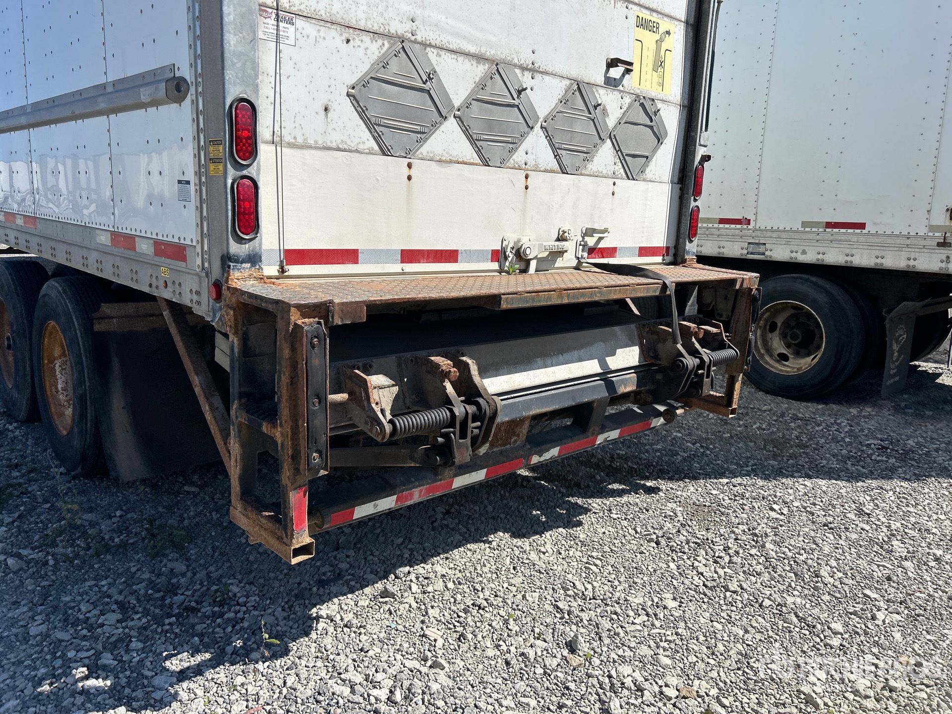 2011 Wabash 48 FT X 102 IN T/A