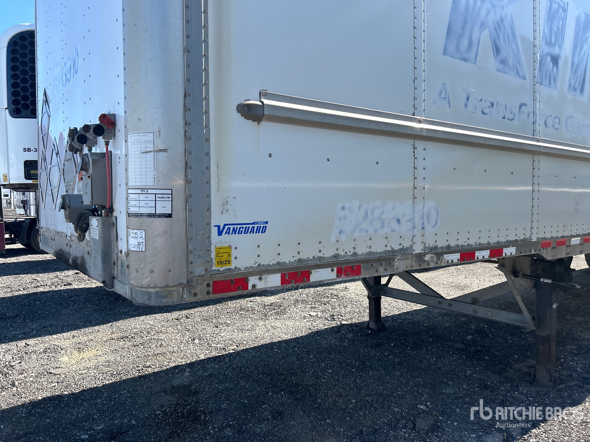 2014 Vanguard 48 FT X 102 IN T/A