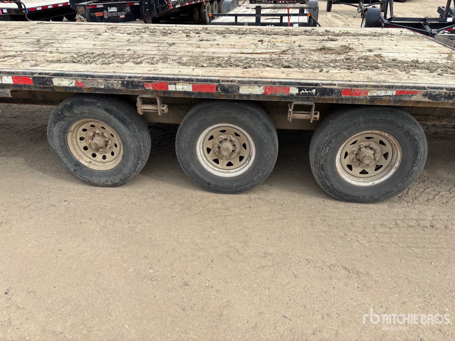 2015 Trailtech 36 ft Tri/A Gooseneck