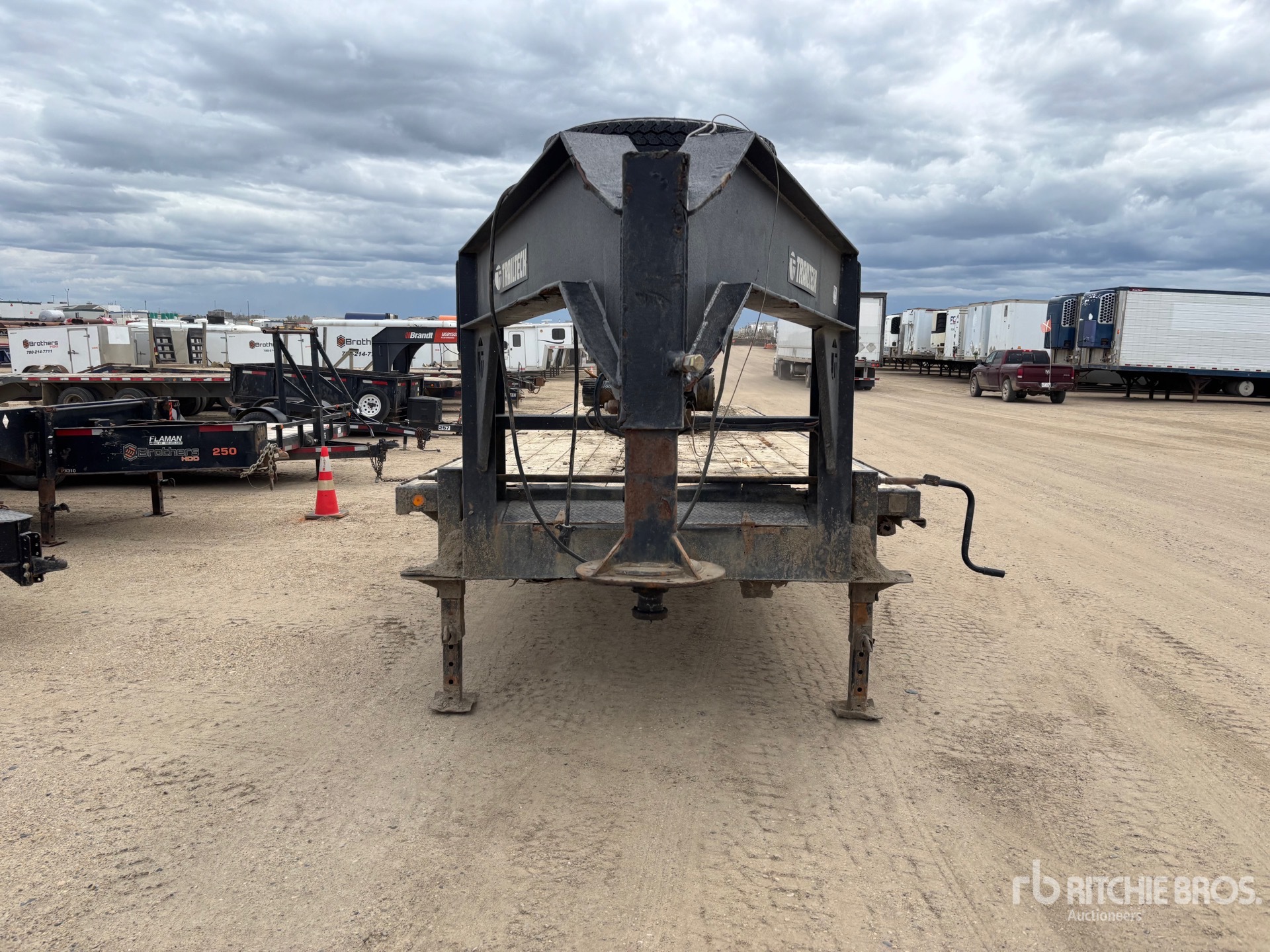 2015 Trailtech 36 ft Tri/A Gooseneck