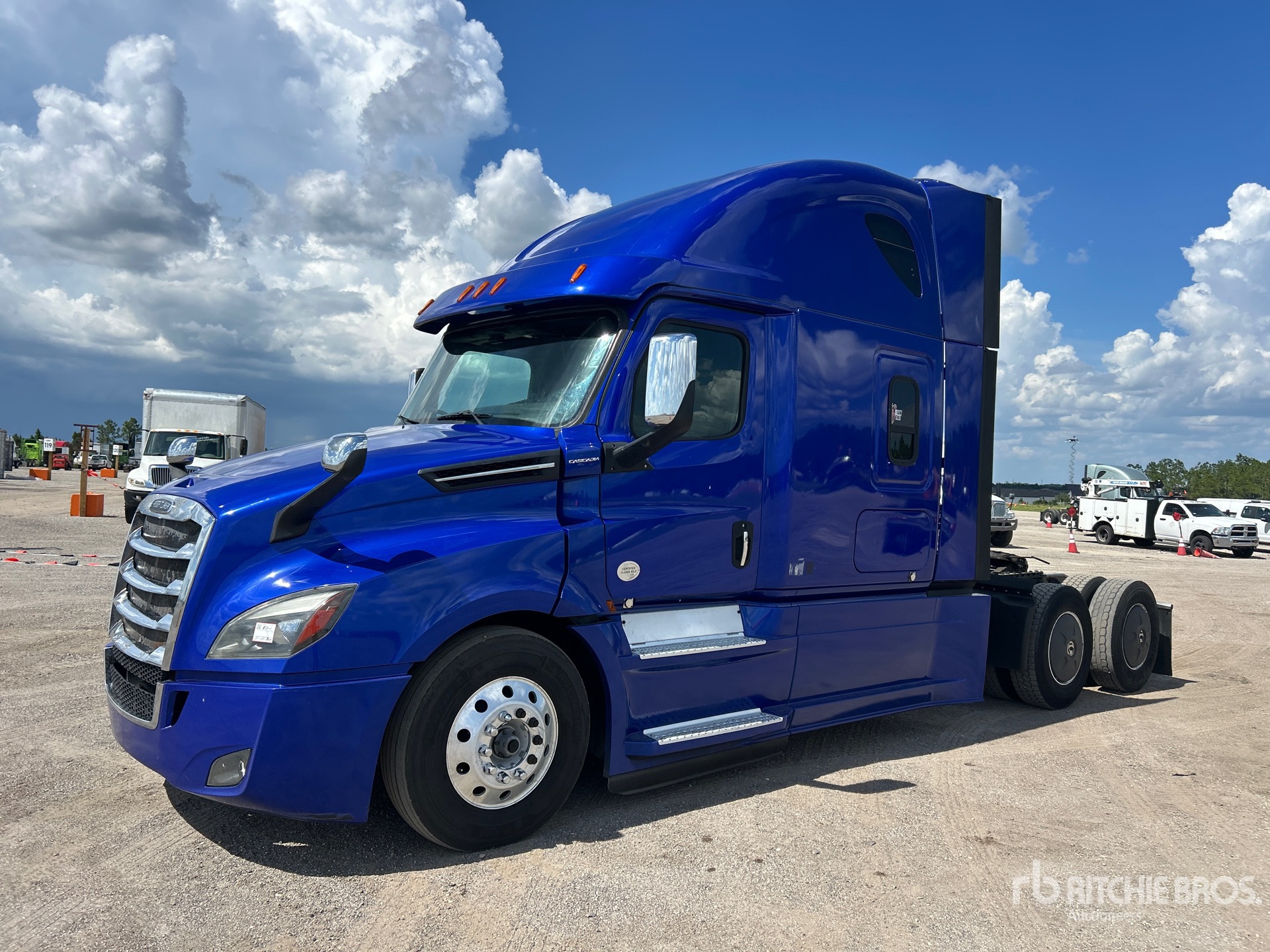 2019 Freightliner CASCADIA 126