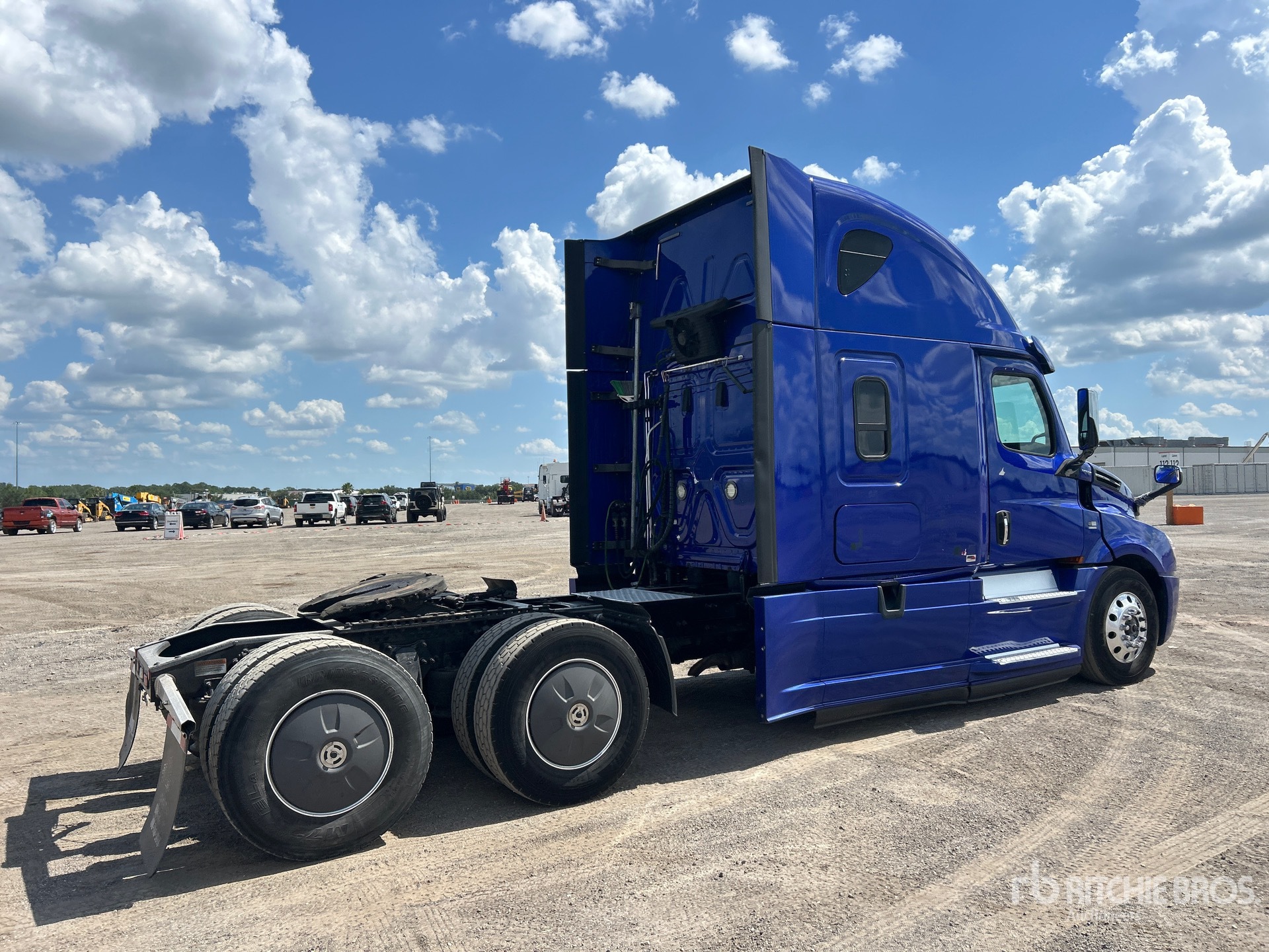 2019 Freightliner CASCADIA 126