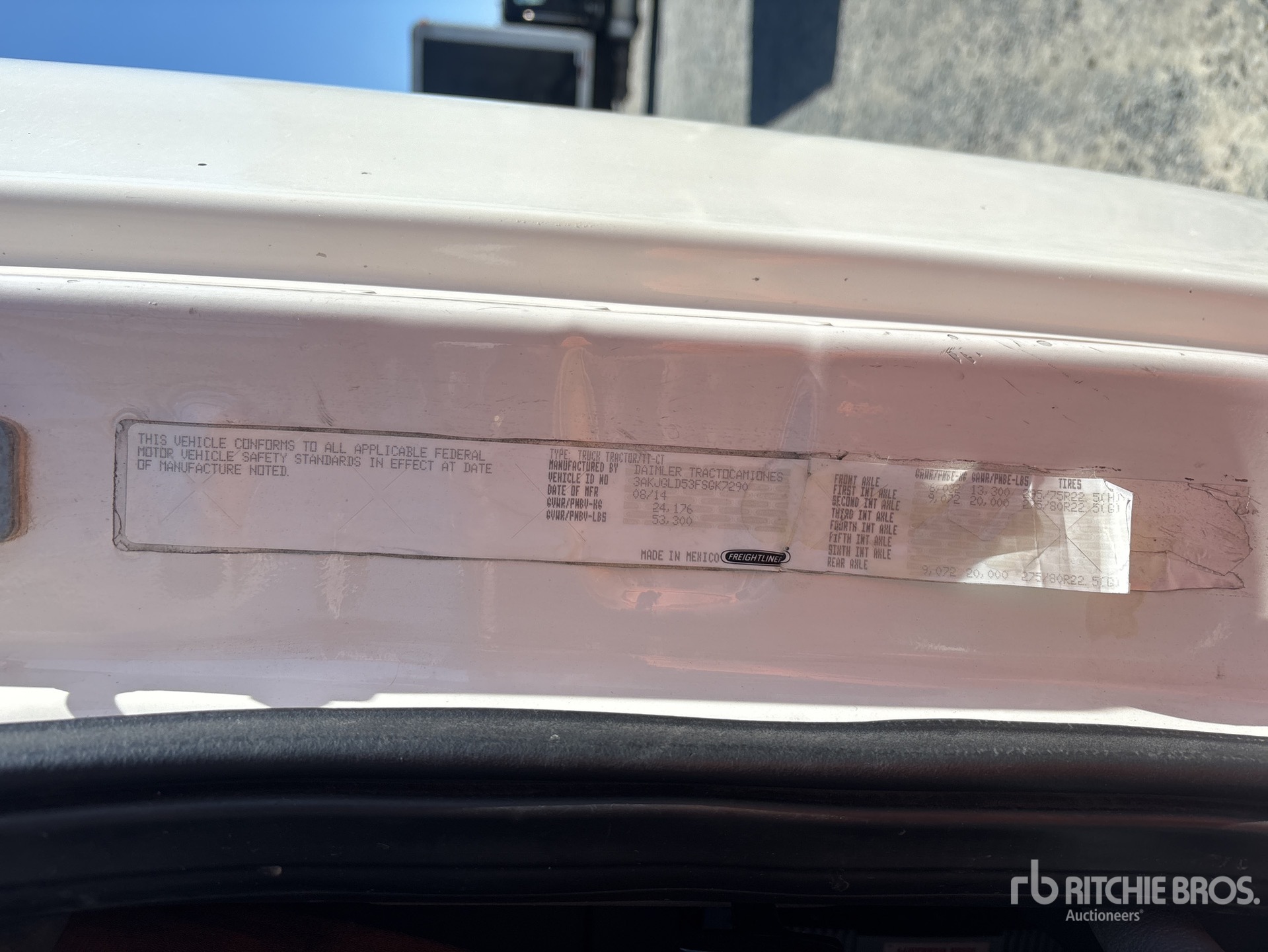 2015 Freightliner CASCADIA 125