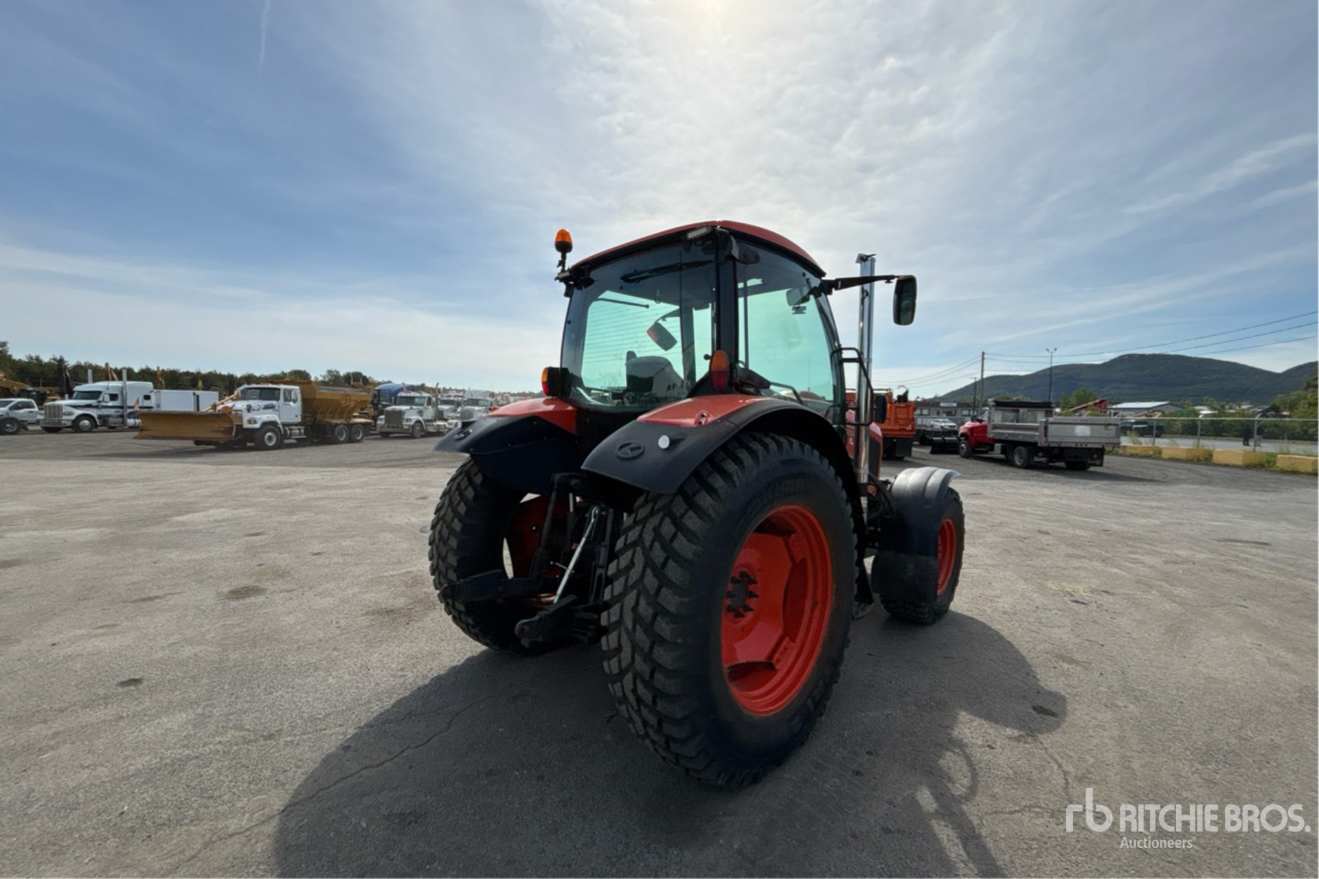 2013 Kubota M126GX