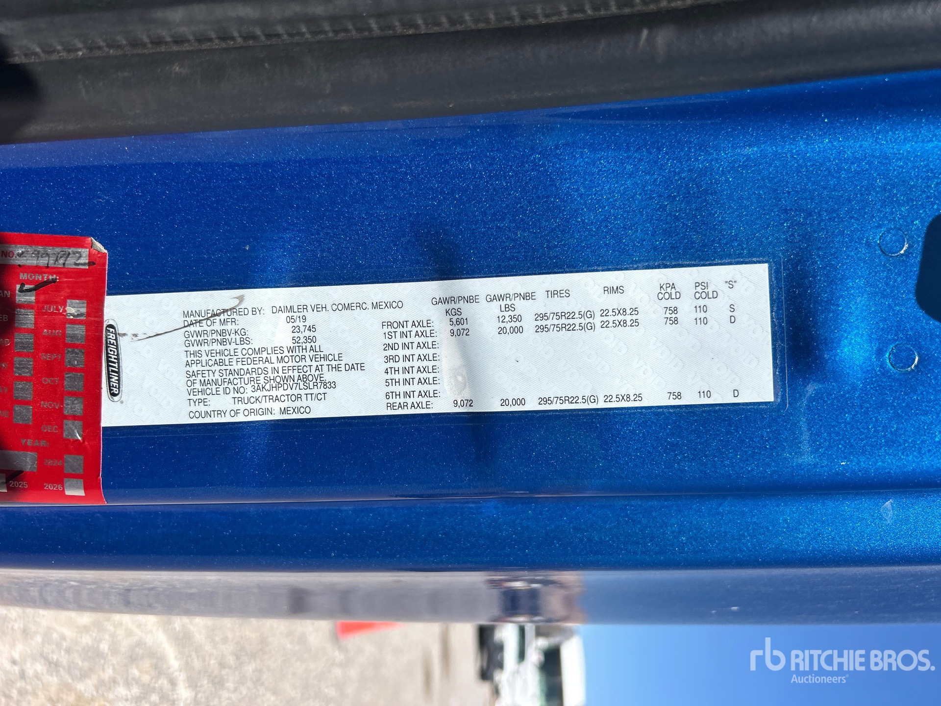 2020 Freightliner CASCADIA 116