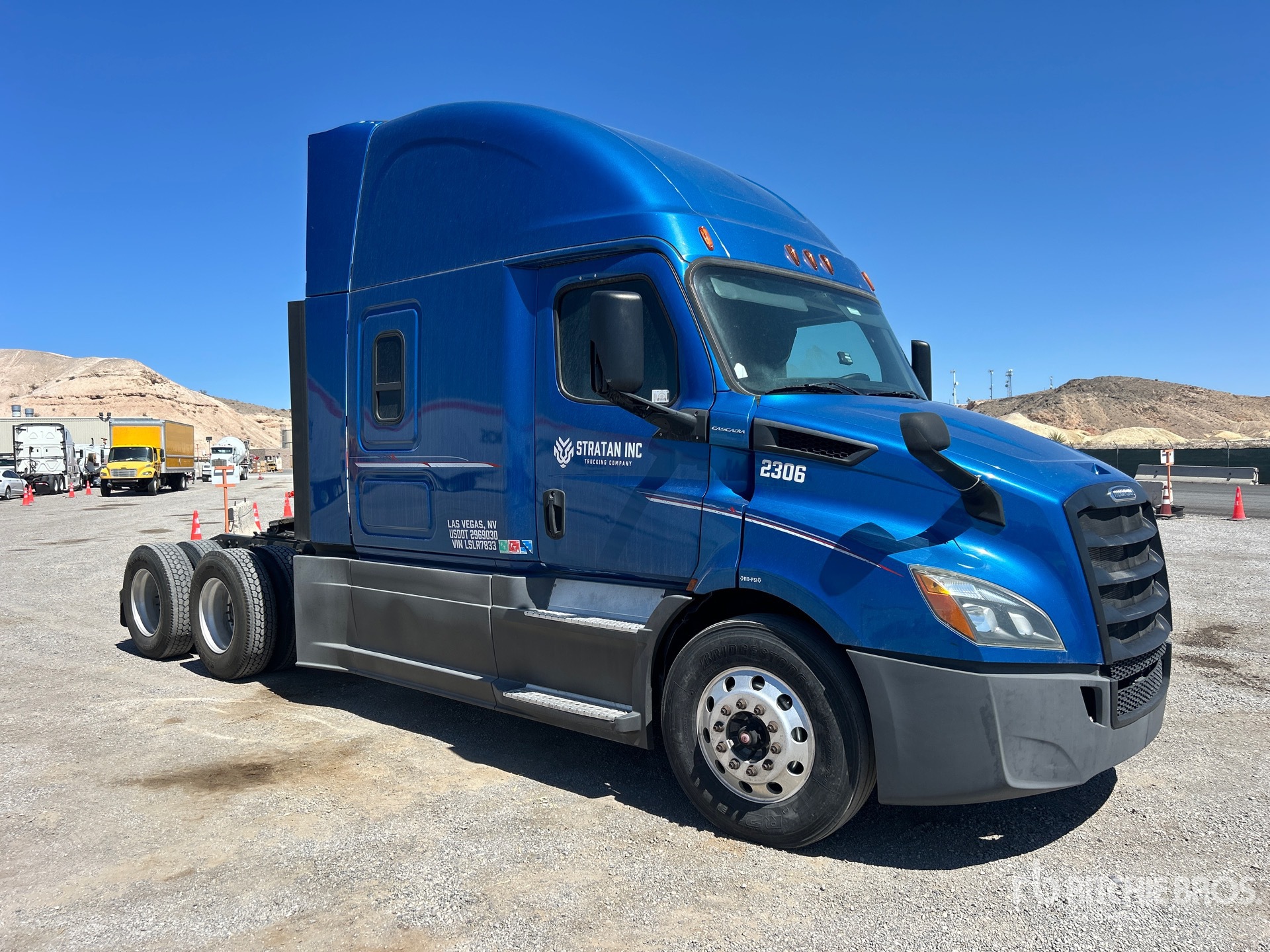 2020 Freightliner CASCADIA 116