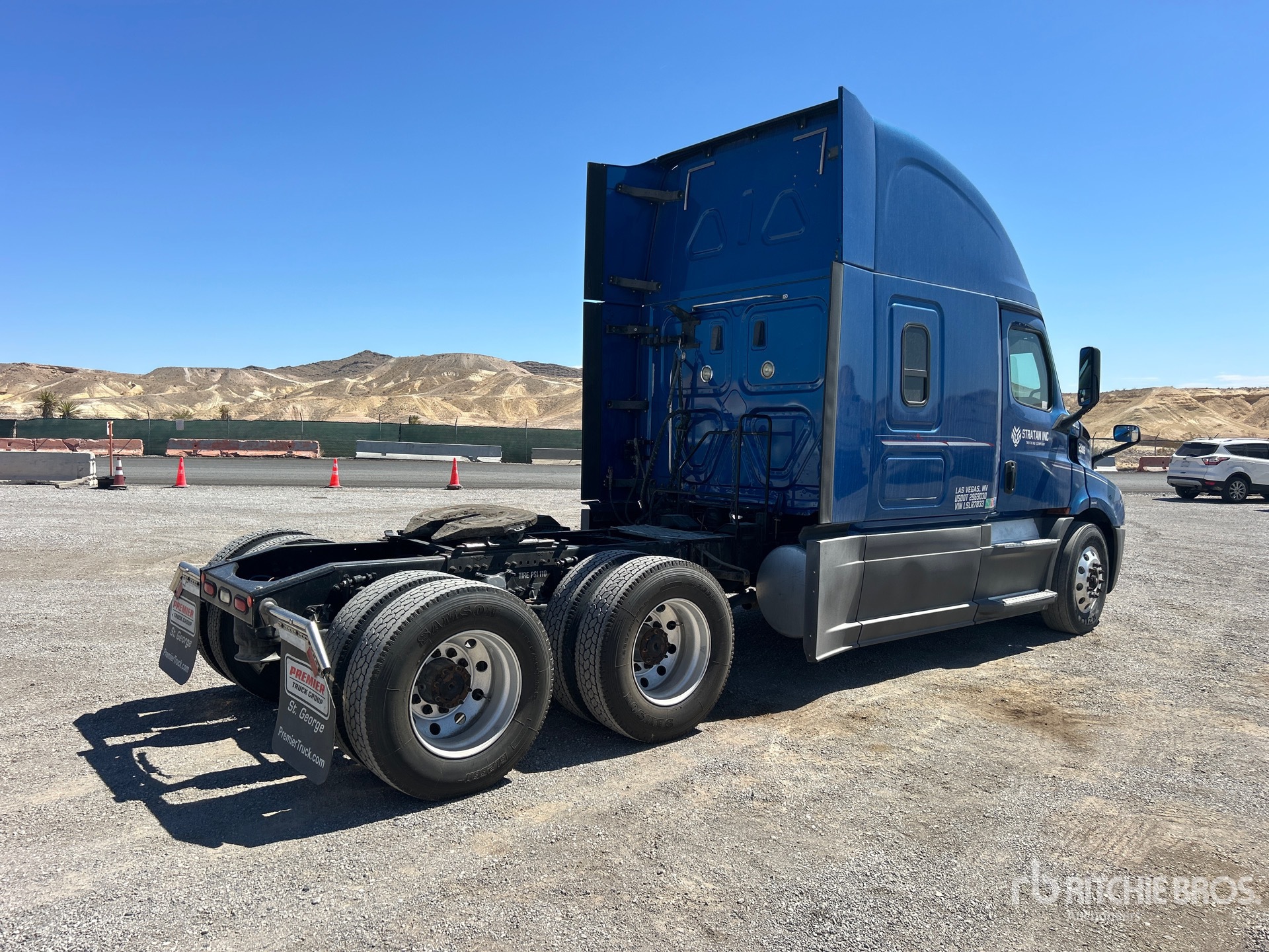 2020 Freightliner CASCADIA 116