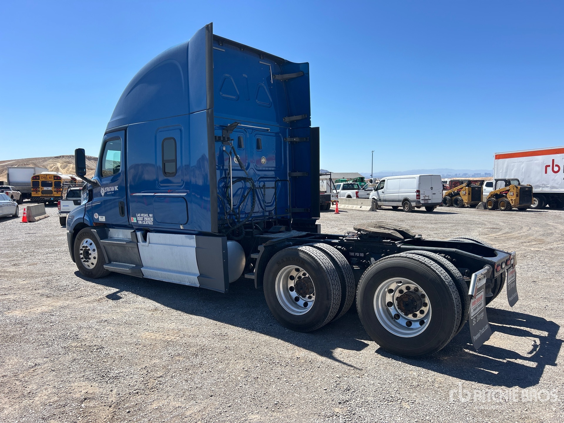 2020 Freightliner CASCADIA 116