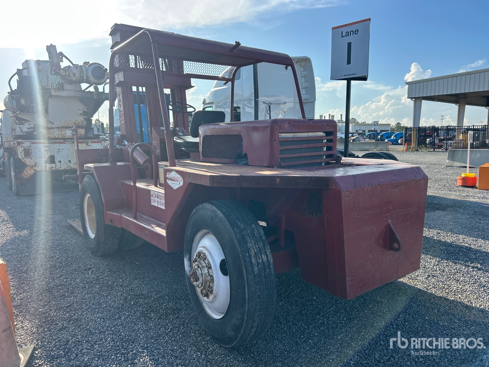 Taylor PNEUMATIC TIRE (INOPERABLE)