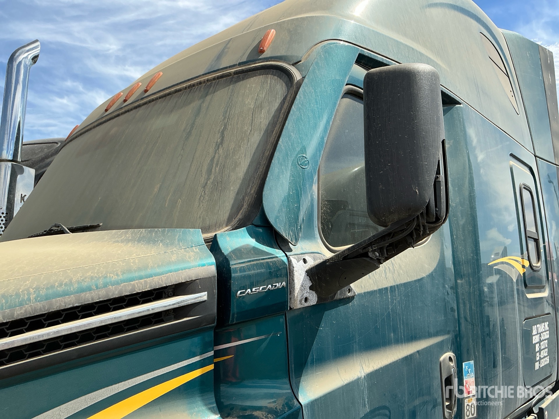 2020 Freightliner CASCADIA 126