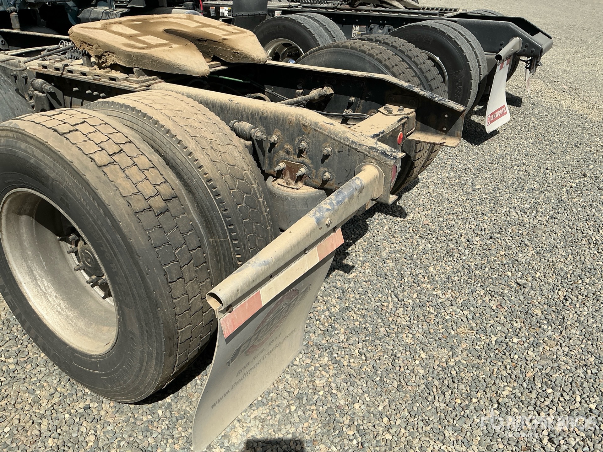 2020 Freightliner CASCADIA 126