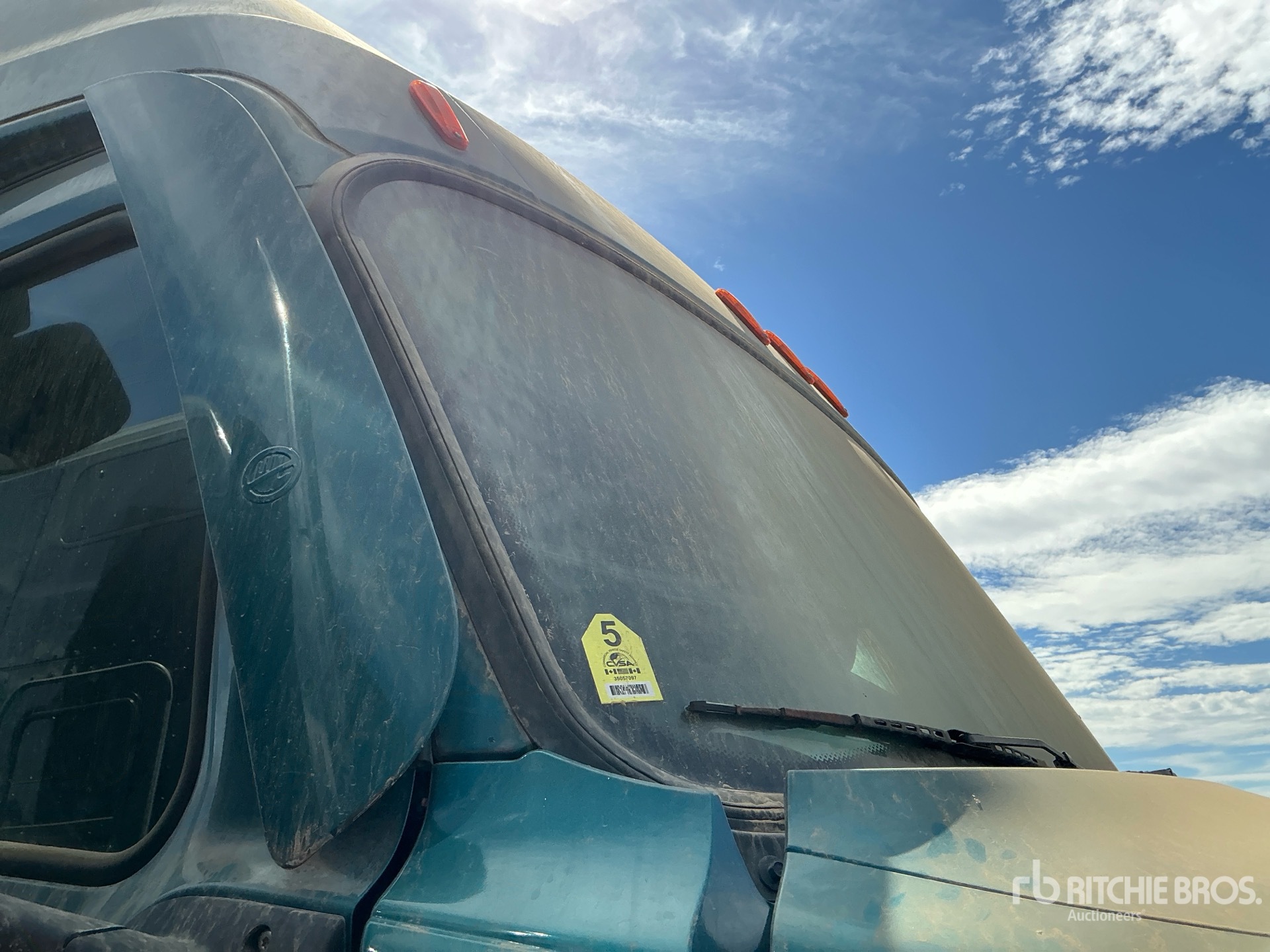 2020 Freightliner CASCADIA 126