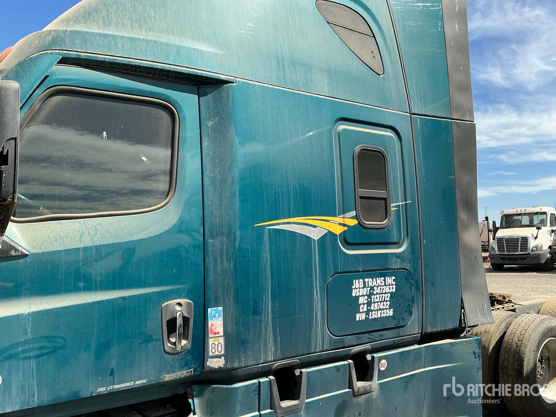 2020 Freightliner CASCADIA 126