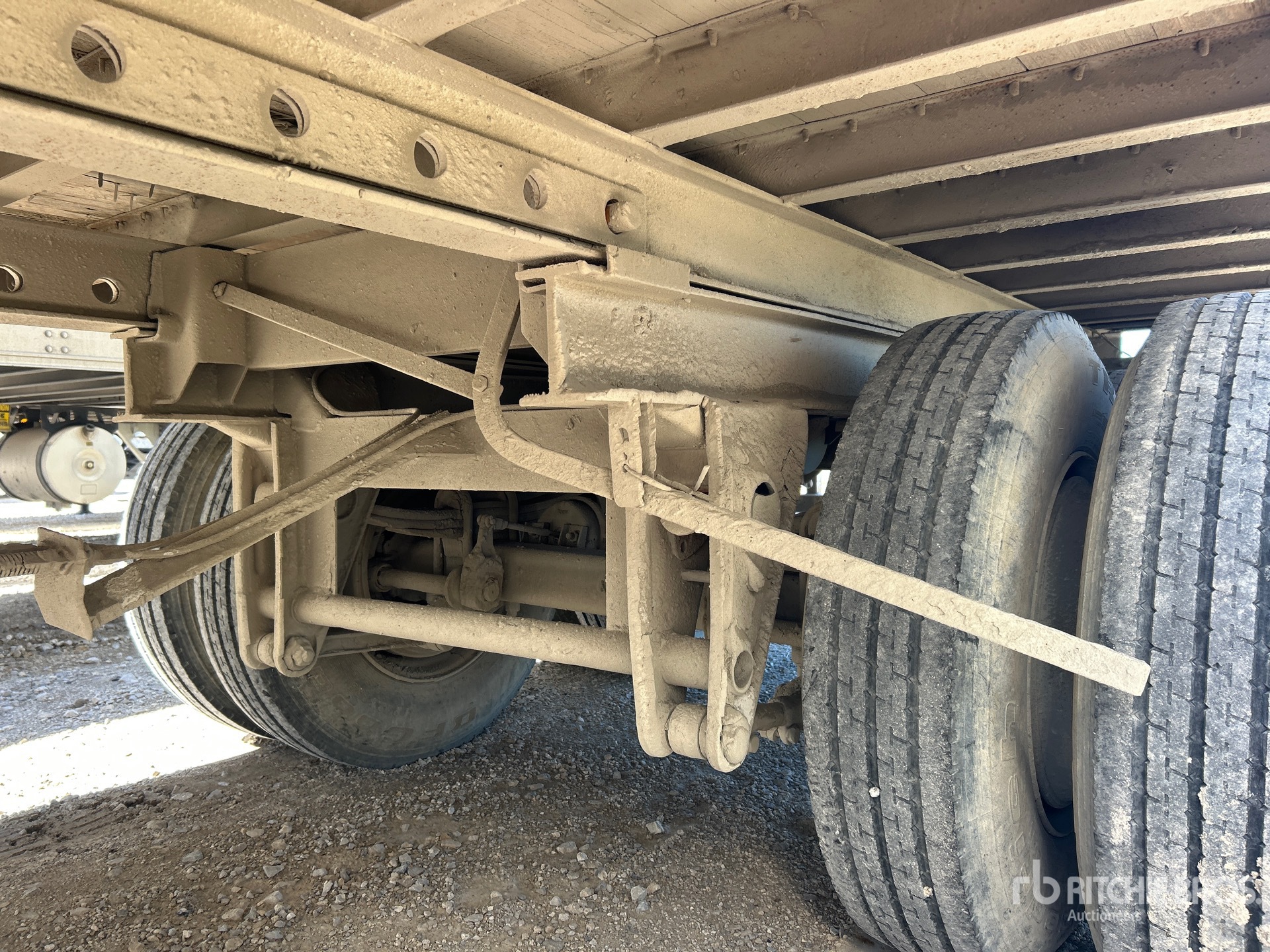1971 Fruehauf 40 FT X 96 IN T/A OFFICE/SITE