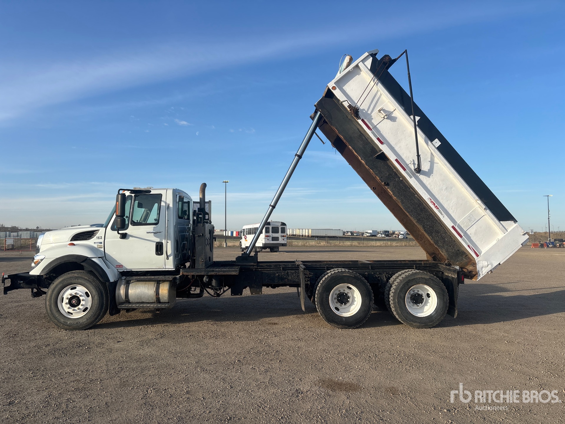 2012 International WORKSTAR 7400
