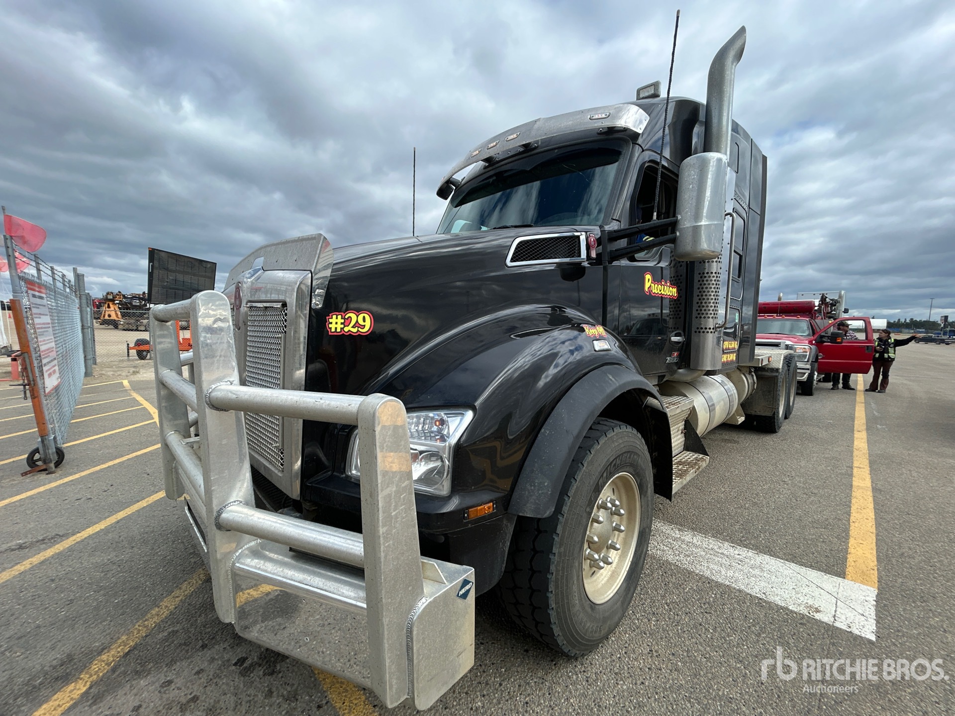 2023 Kenworth T880