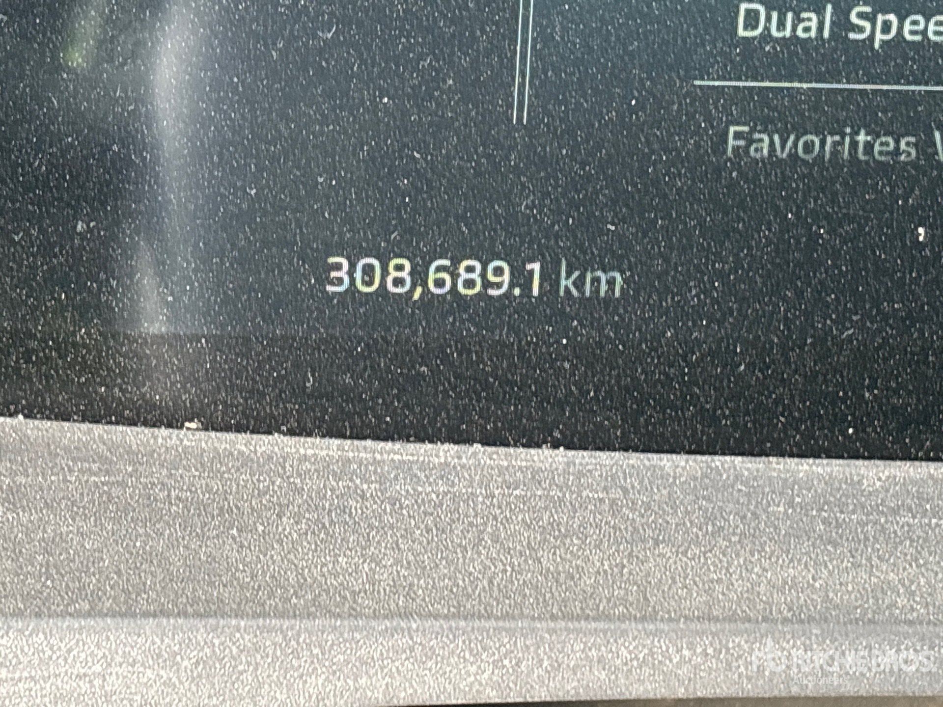 2023 Kenworth T880