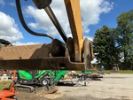 Chassis with Quick Coupler to Arms Pins