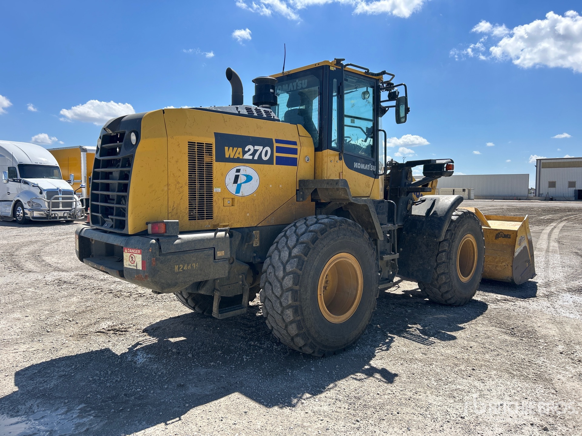 2024 Komatsu WA270-8