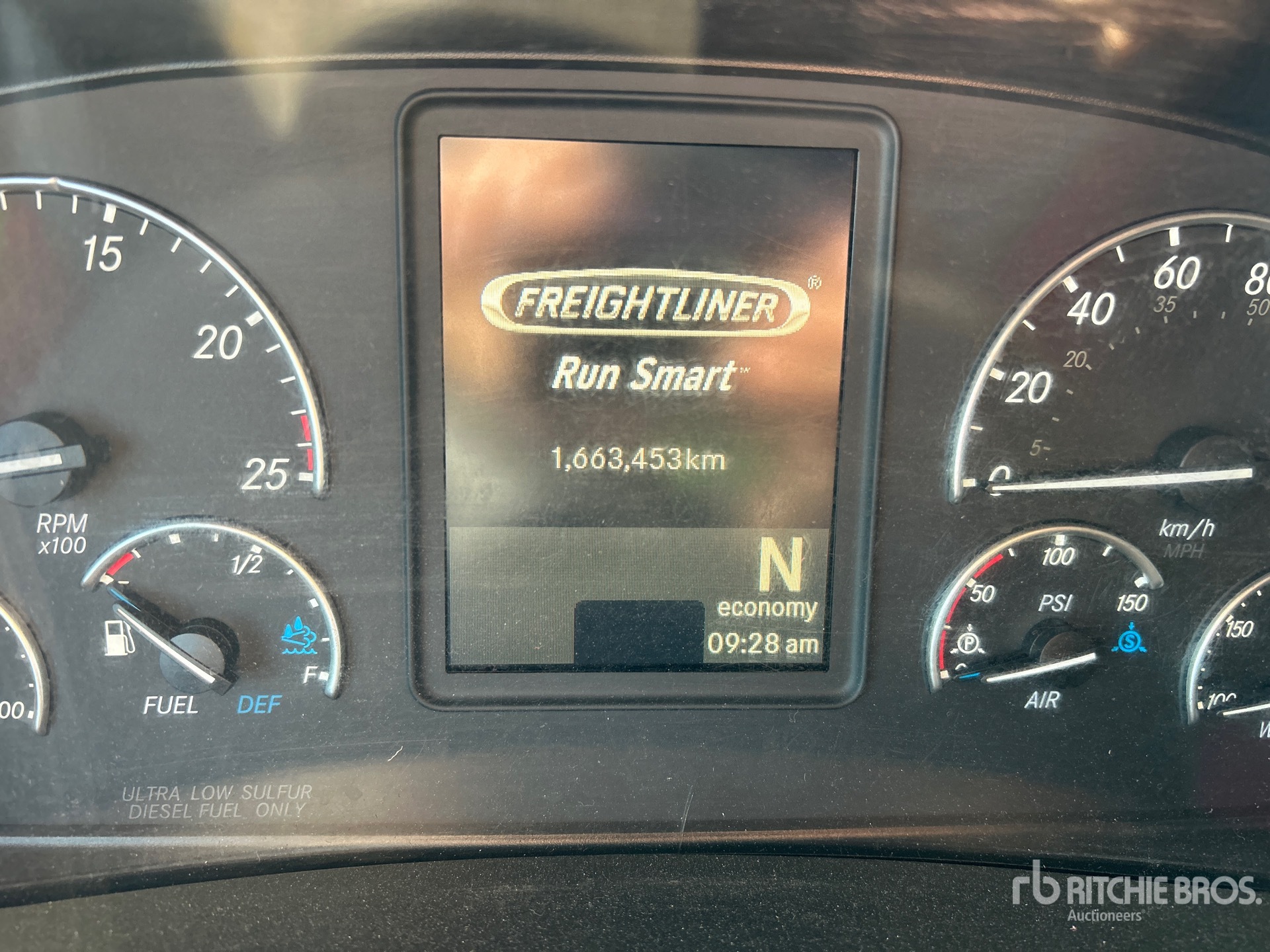 2020 Freightliner CASCADIA 126